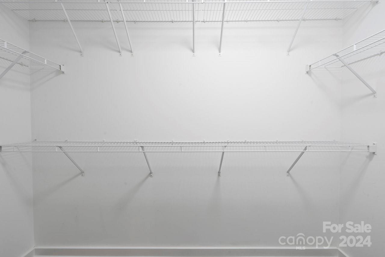 525 E 6th Street Unit: 407