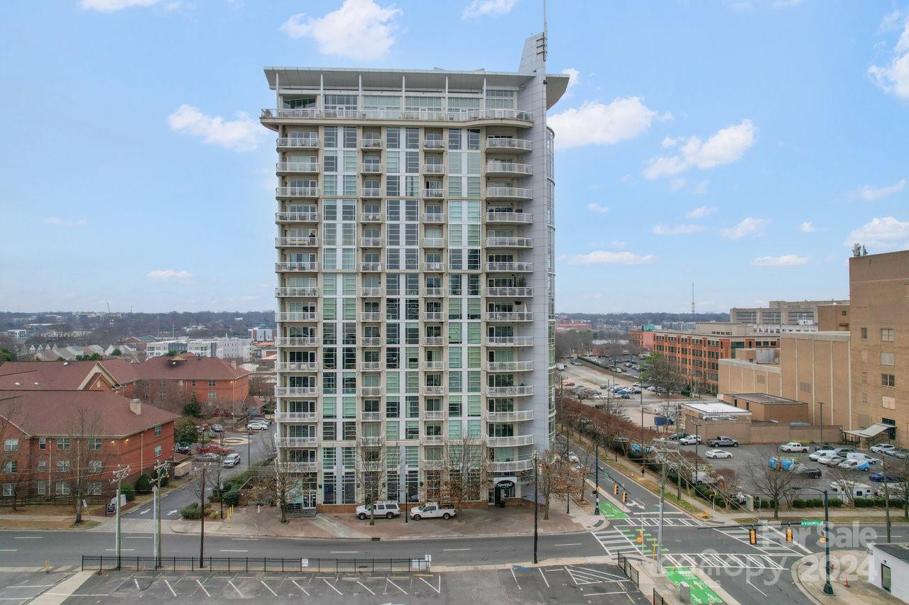 525 E 6th Street Unit: 407