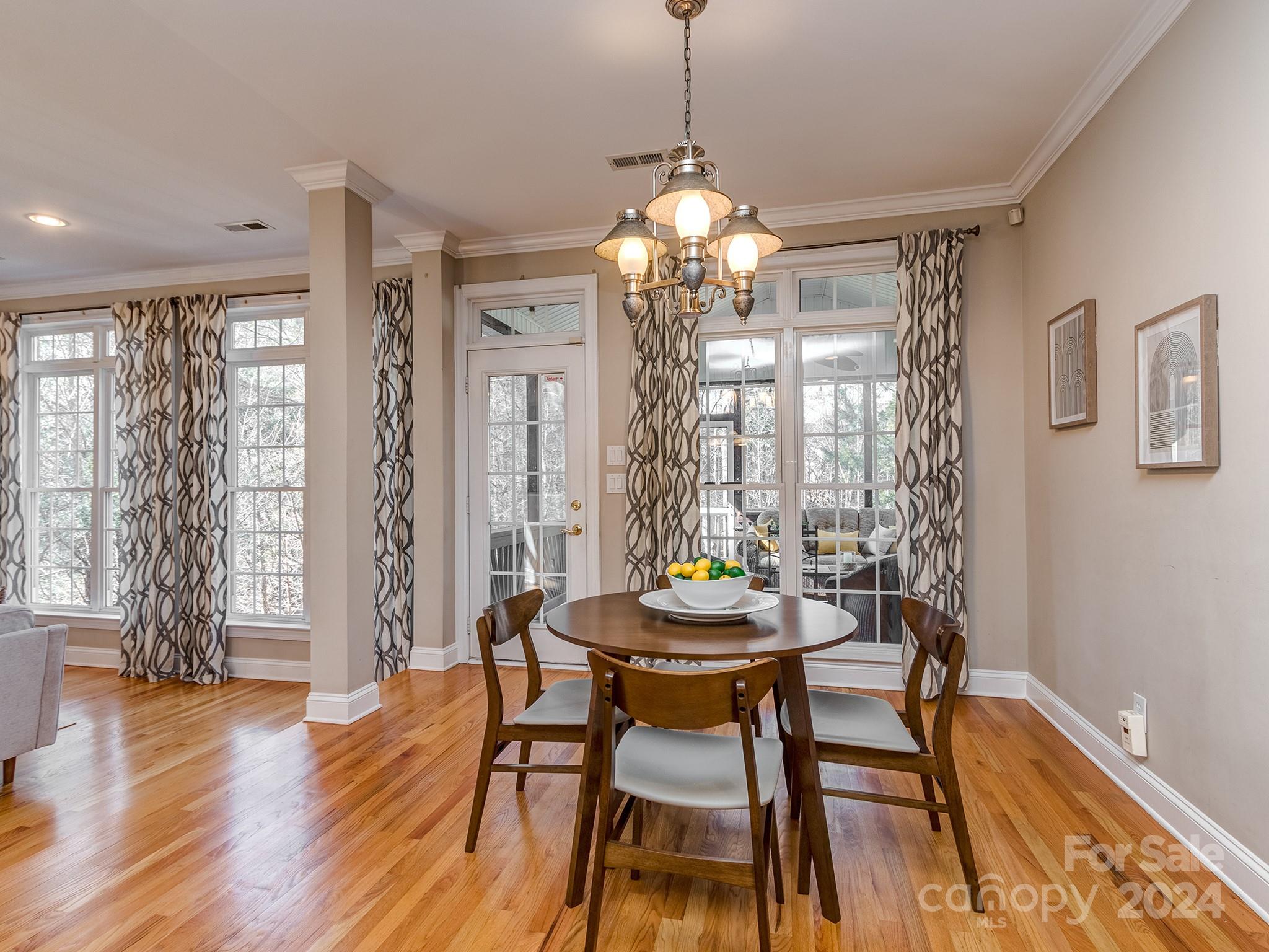 2902 Providence View Lane