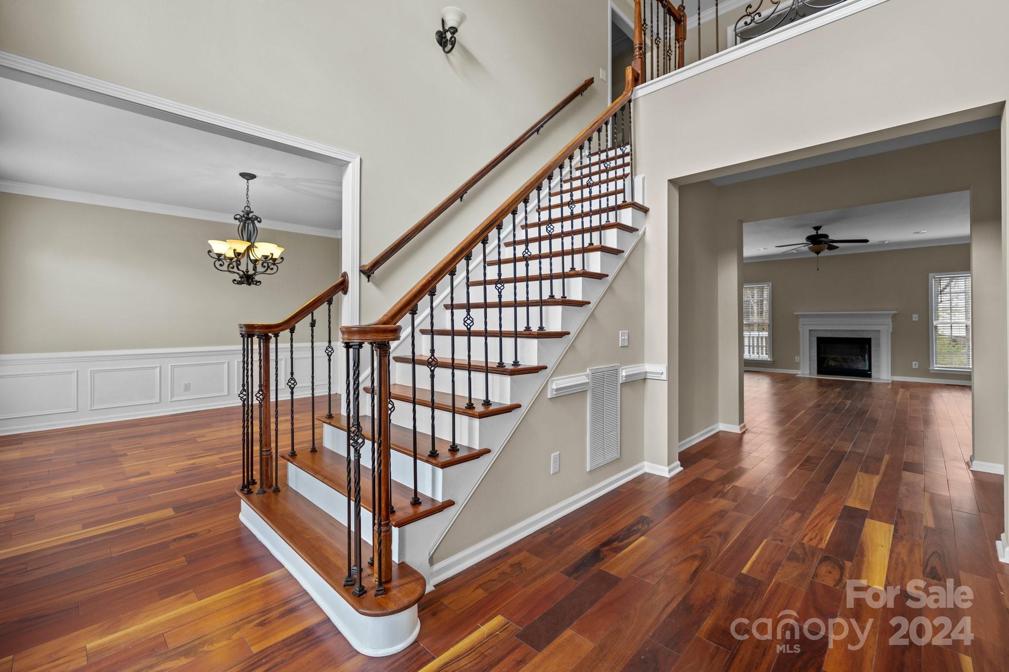 102 Towton Court