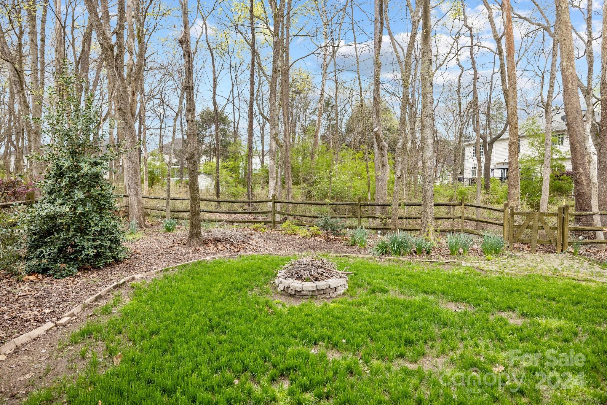 102 Towton Court