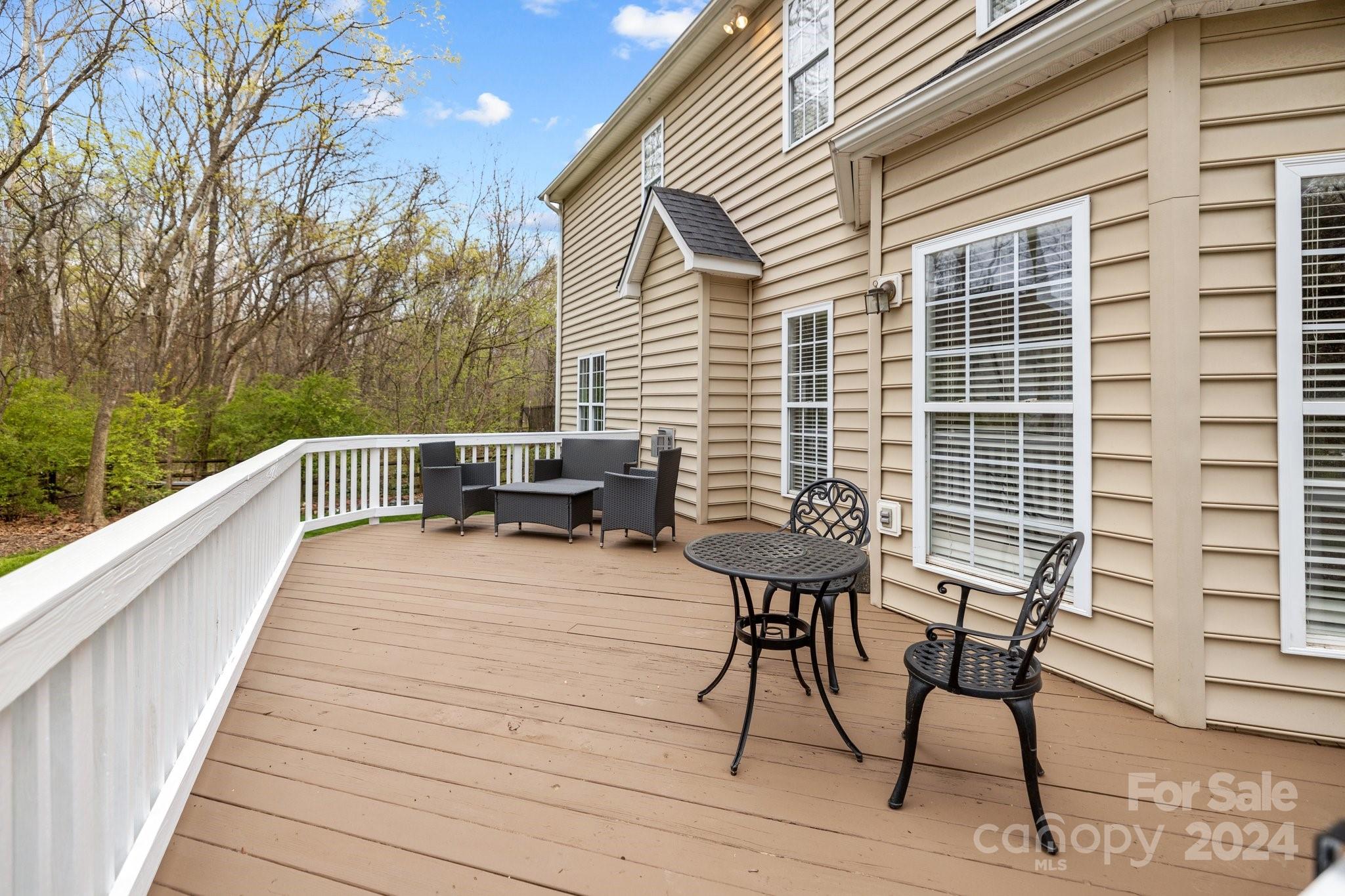 102 Towton Court