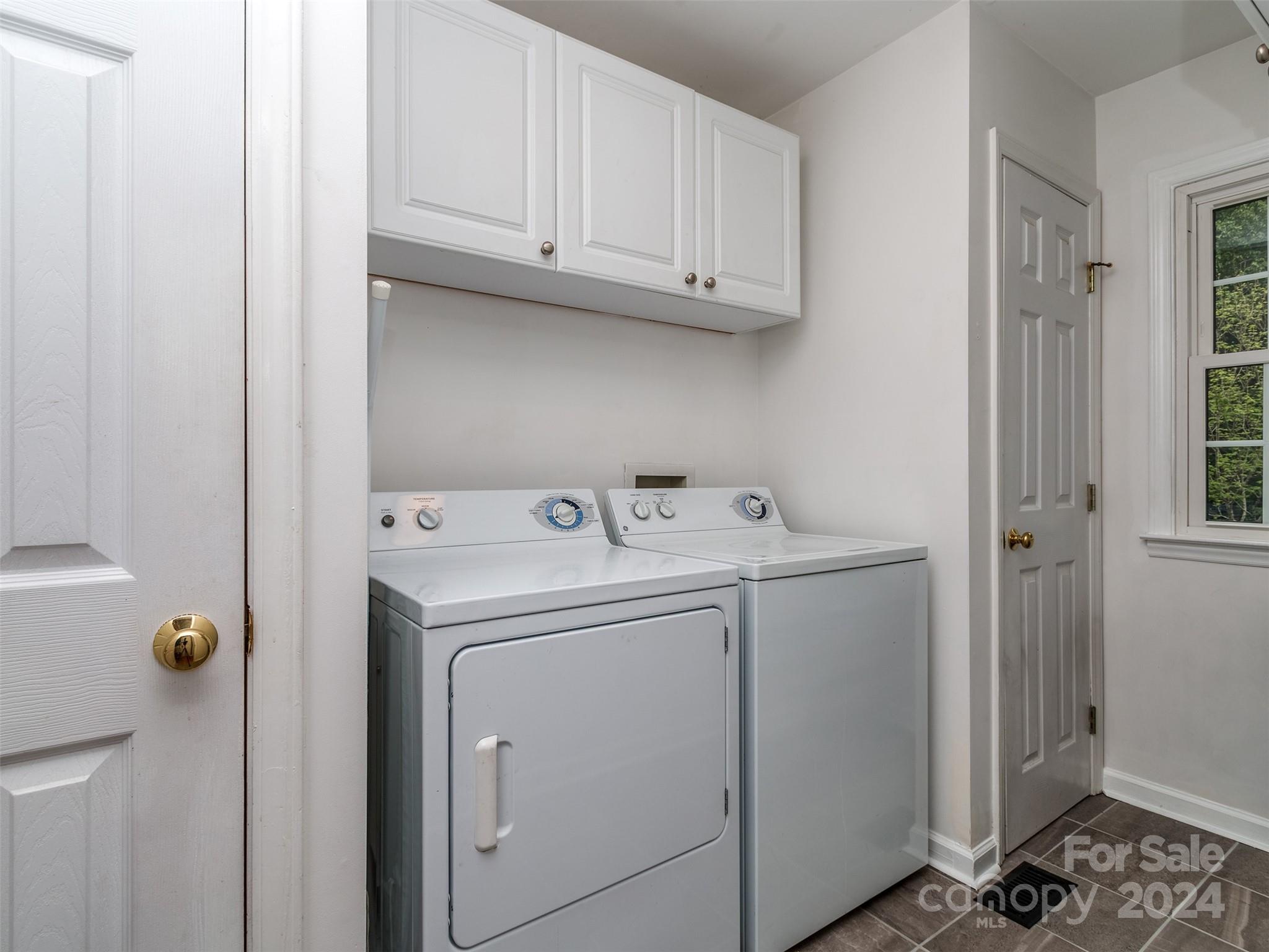 4800 Hickory Glen Drive