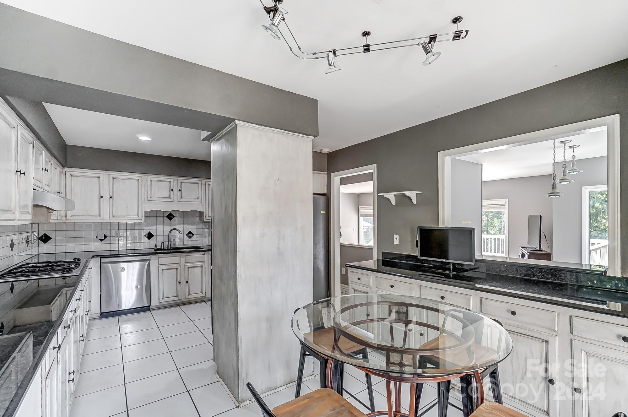 8110 Raintree Lane