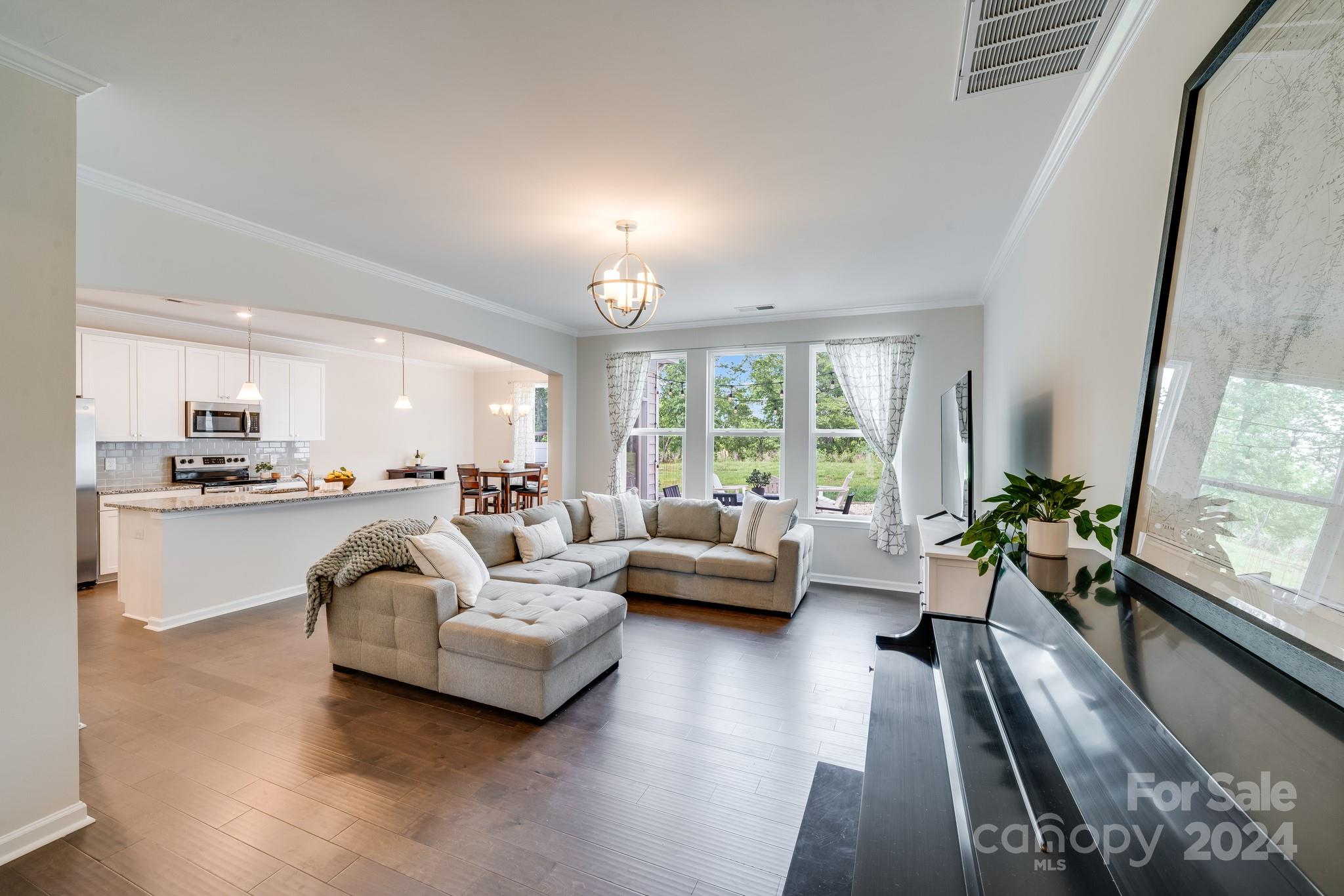 805 River Park Road