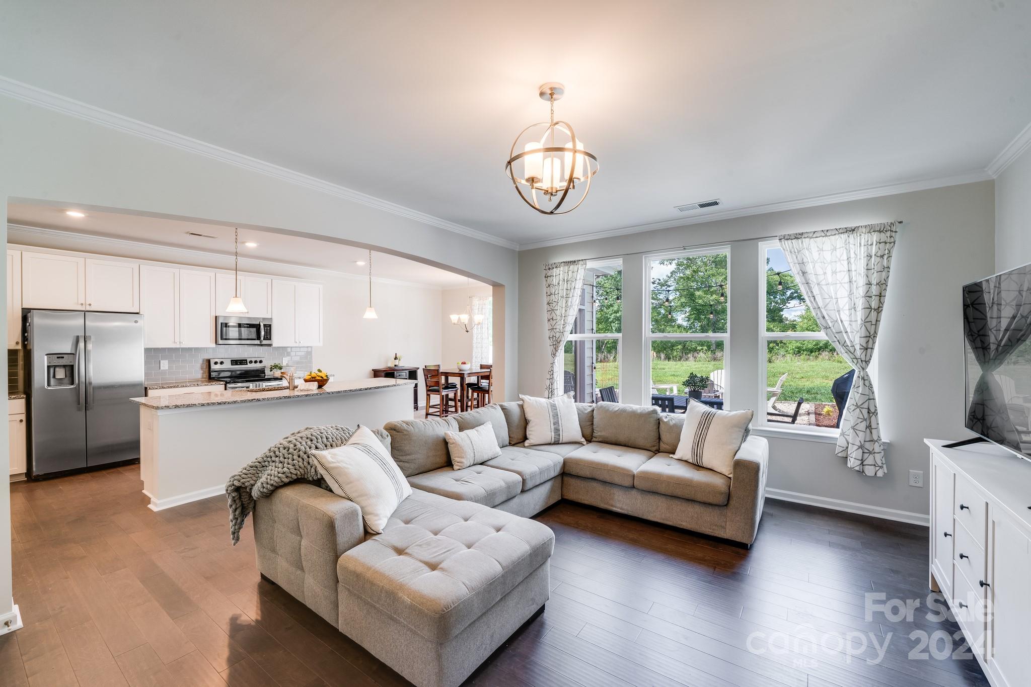 805 River Park Road