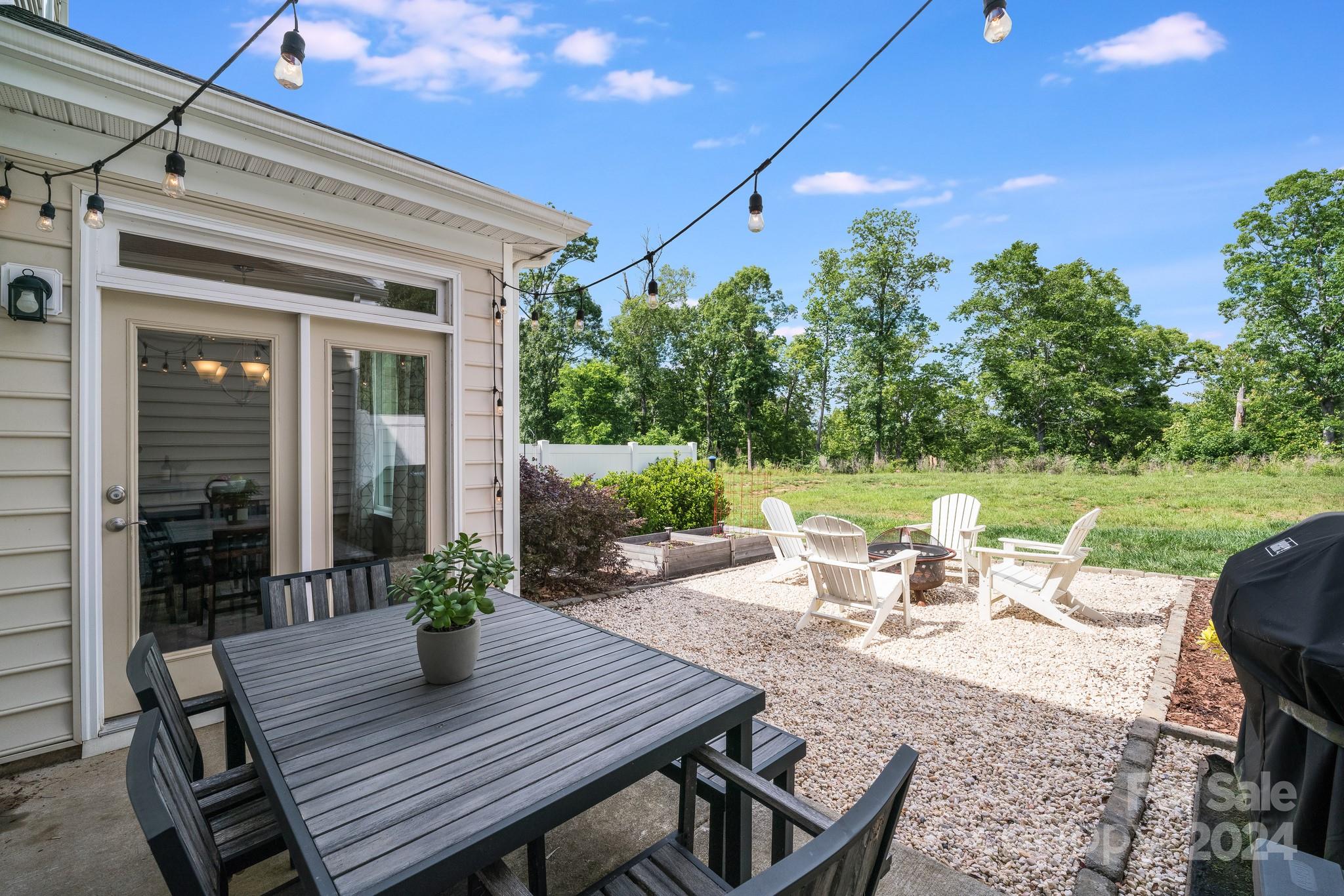 805 River Park Road