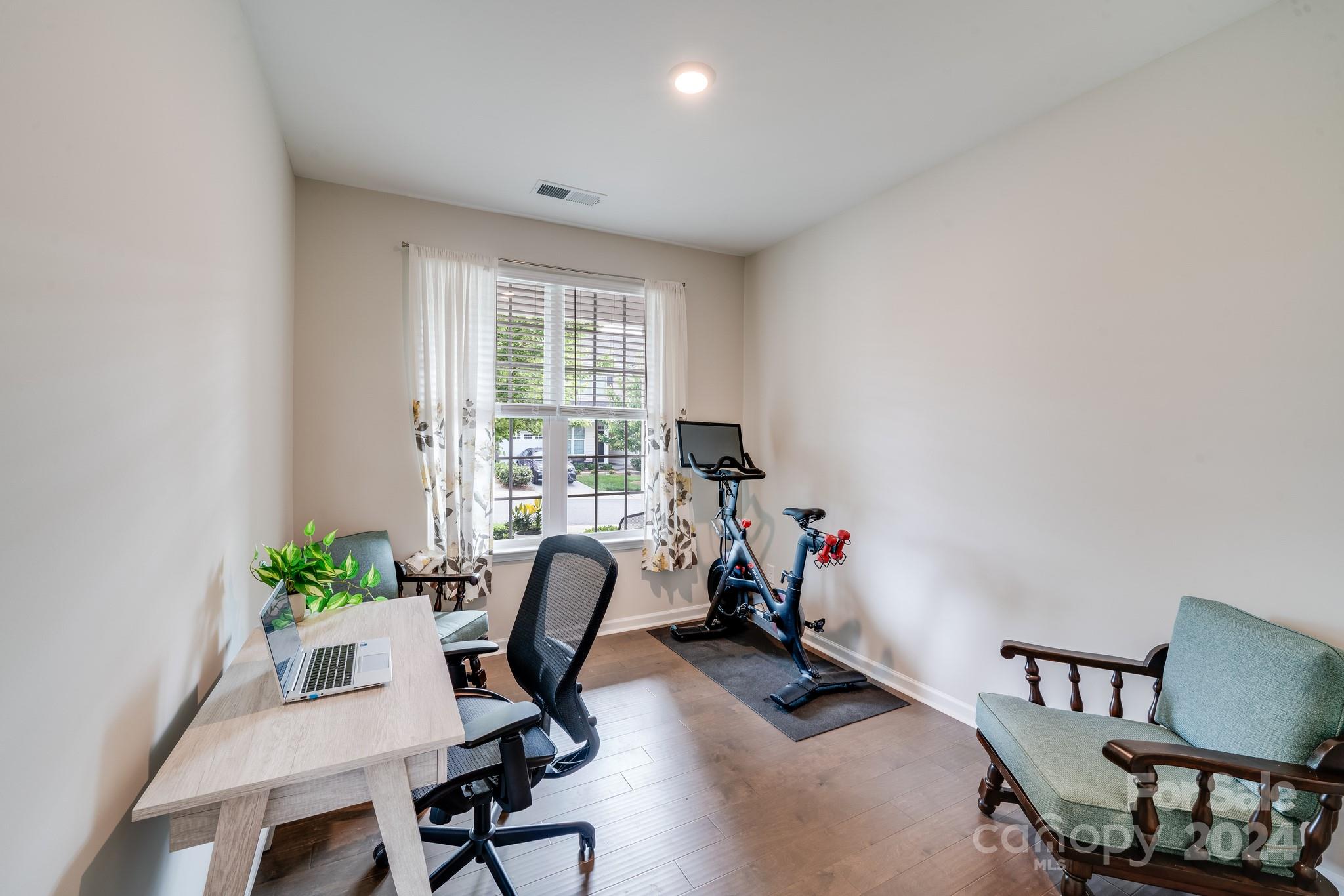 805 River Park Road