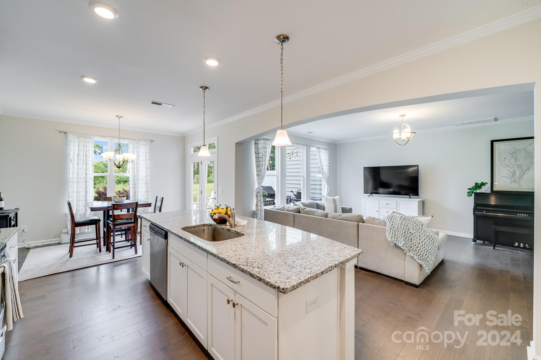 805 River Park Road