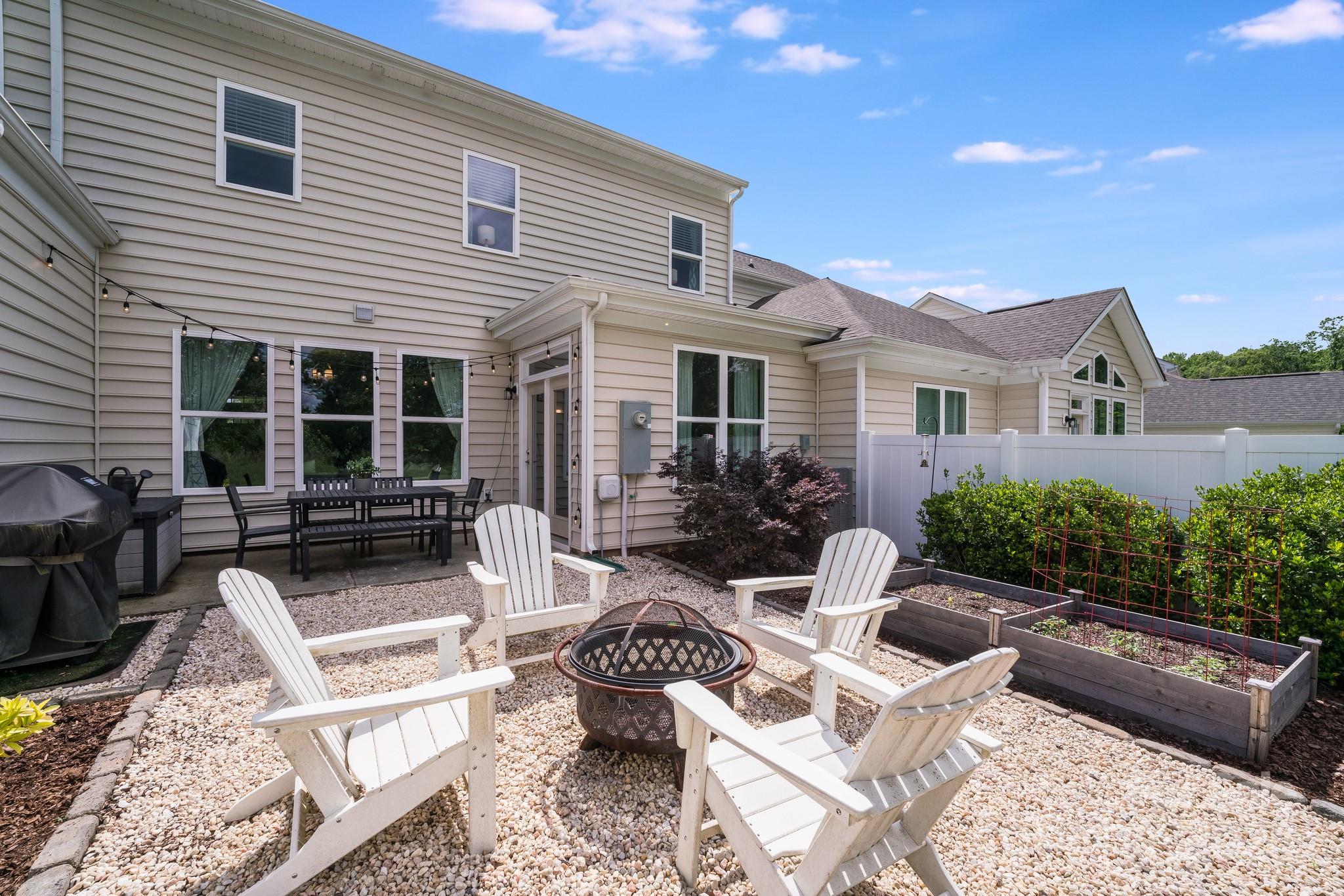 805 River Park Road