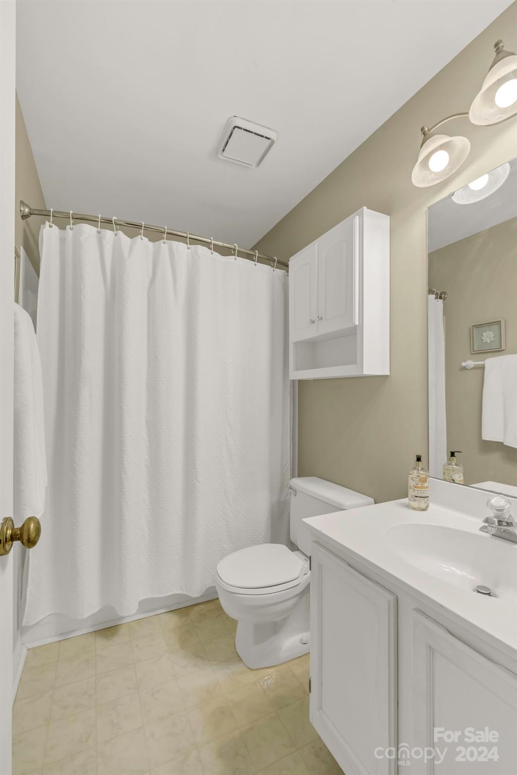 6140 Gray Gate Lane Unit: I