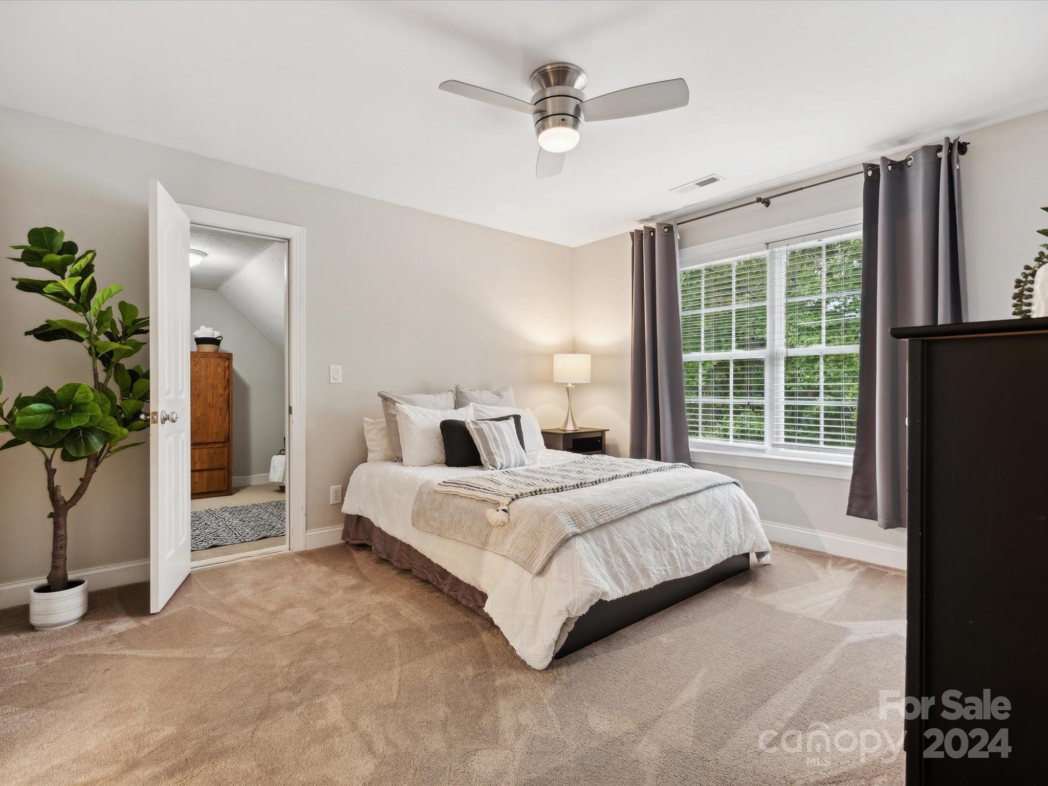 1516 Golden Rain Drive