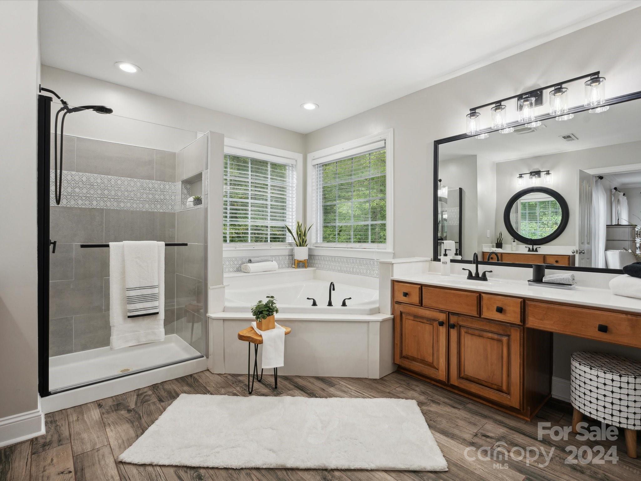 1516 Golden Rain Drive