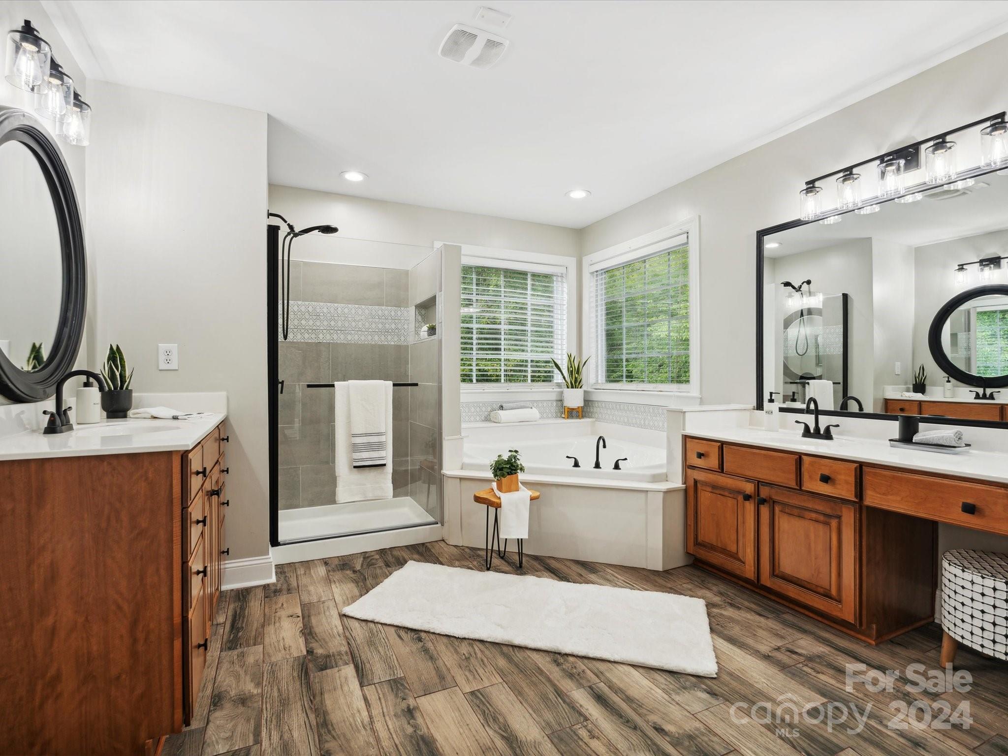 1516 Golden Rain Drive