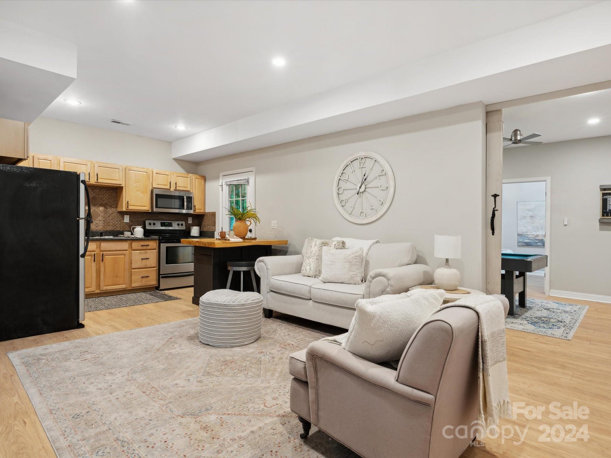 1516 Golden Rain Drive