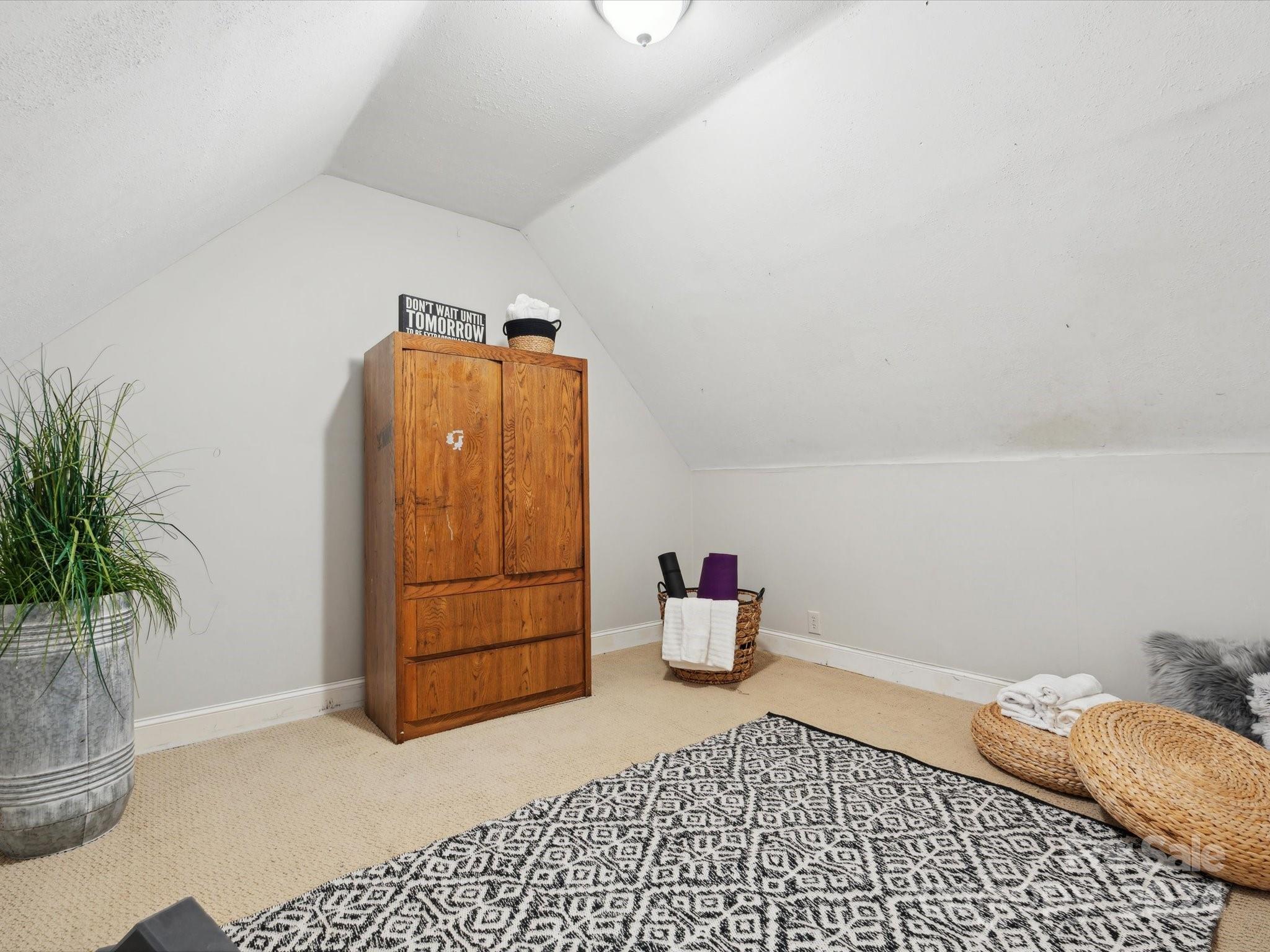 1516 Golden Rain Drive