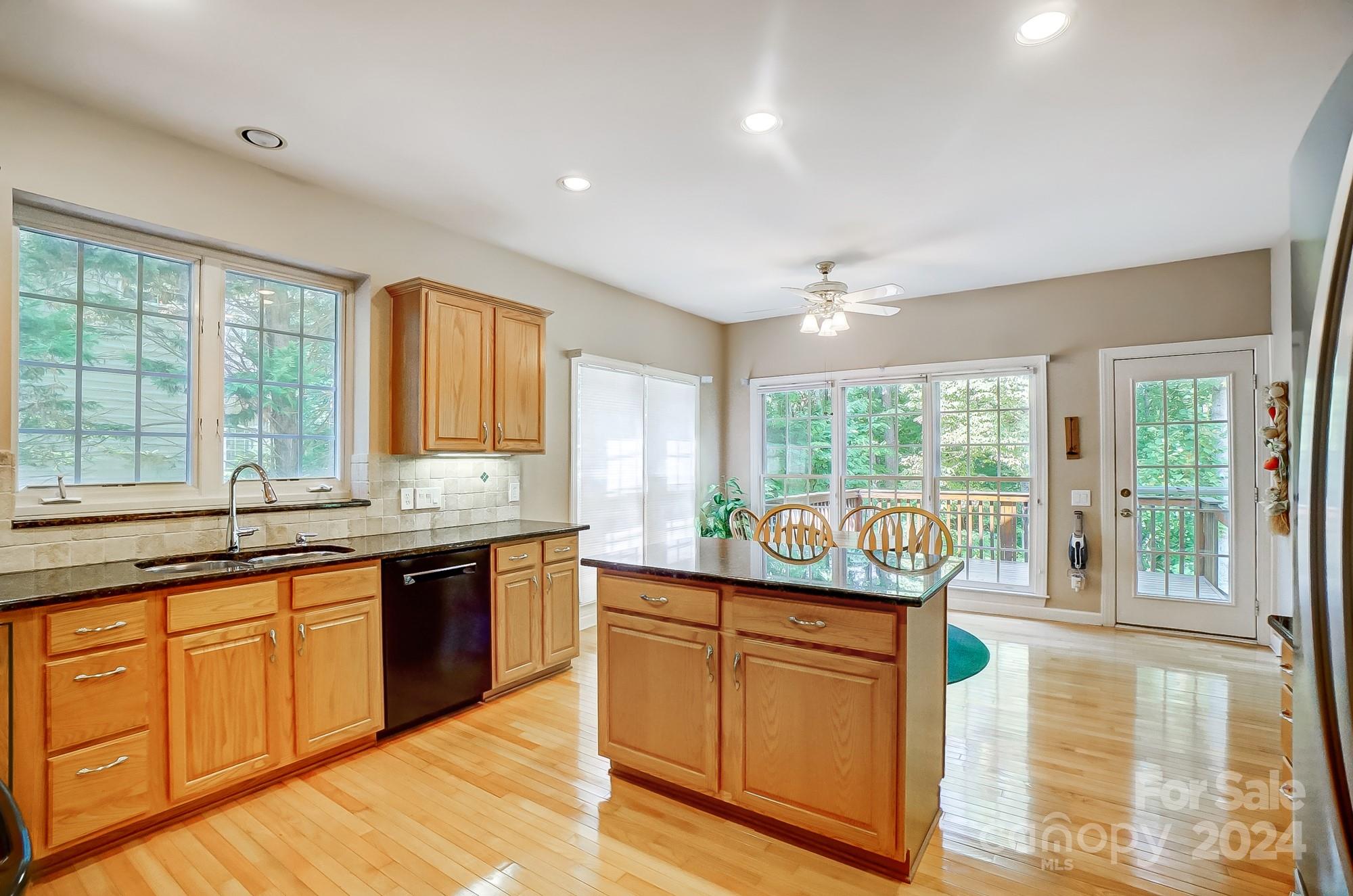 2736 Peverell Lane