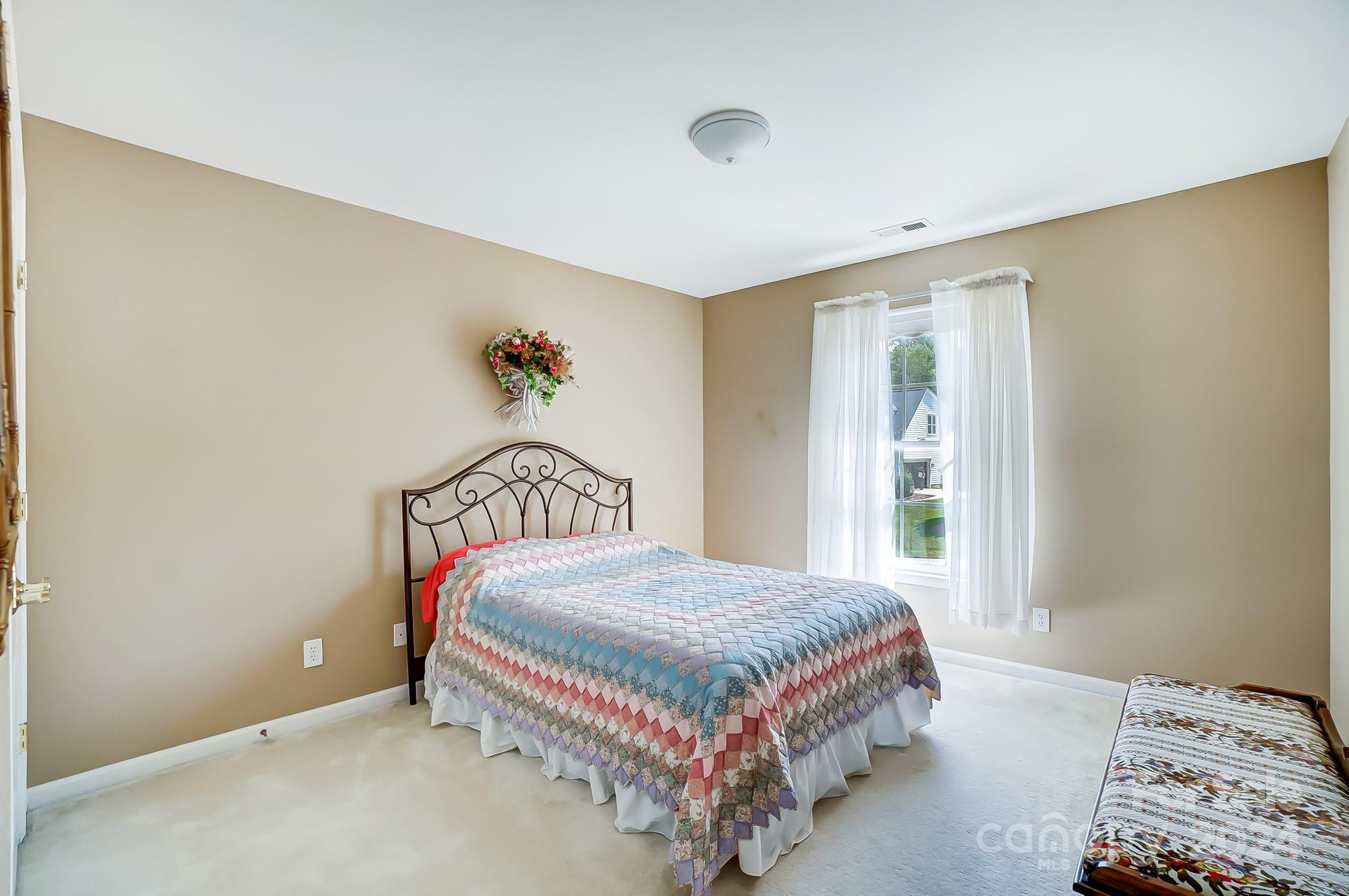 2736 Peverell Lane