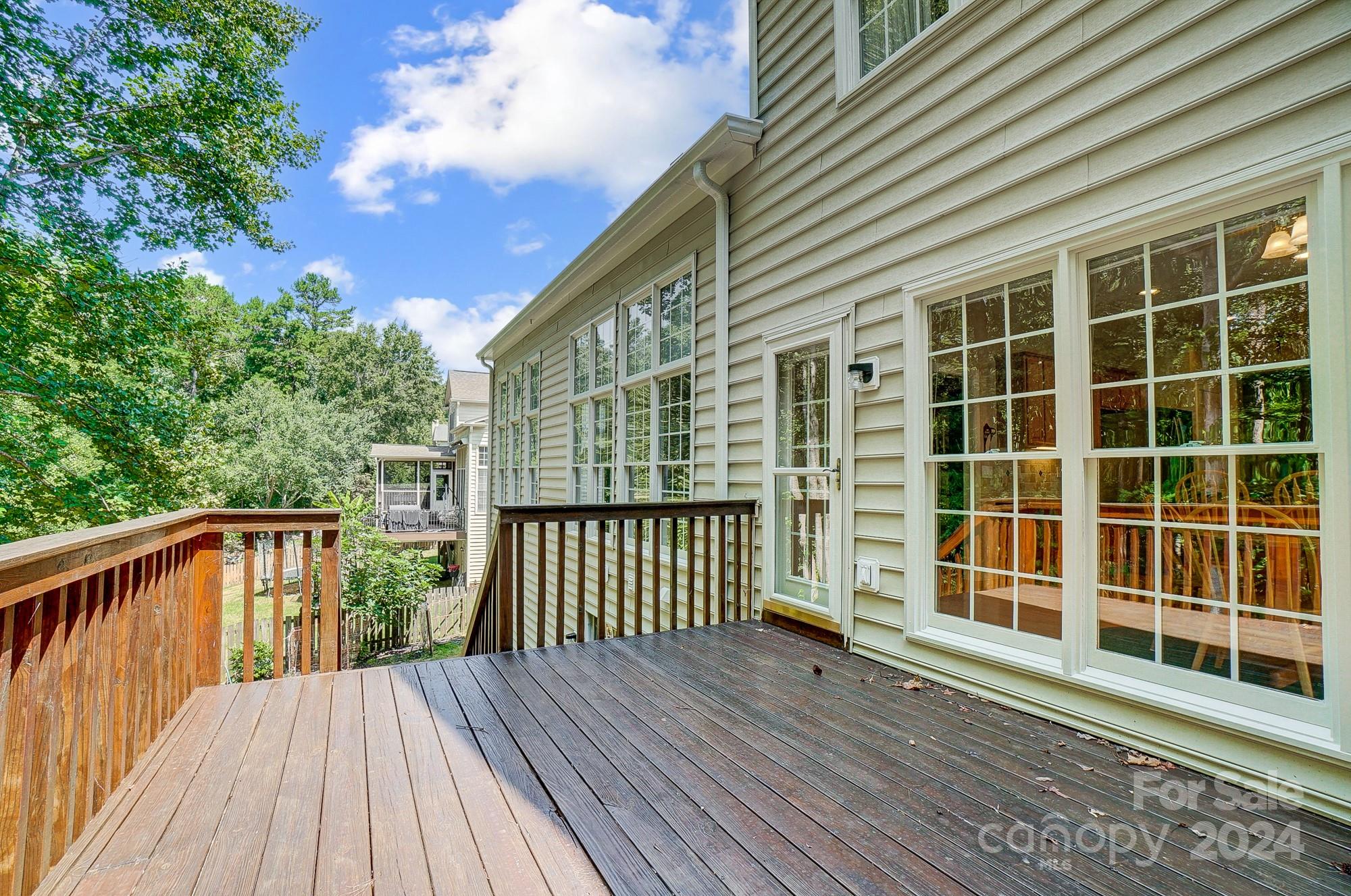 2736 Peverell Lane