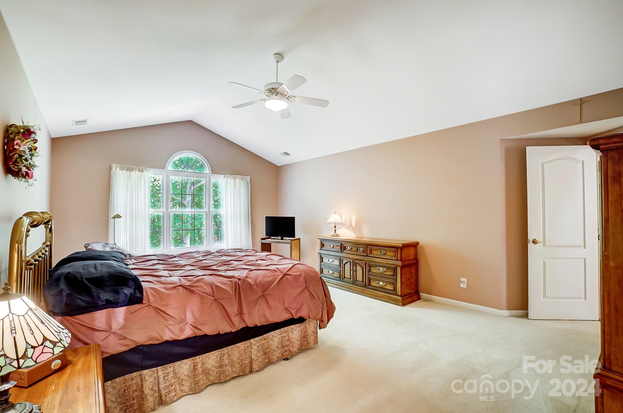 2736 Peverell Lane