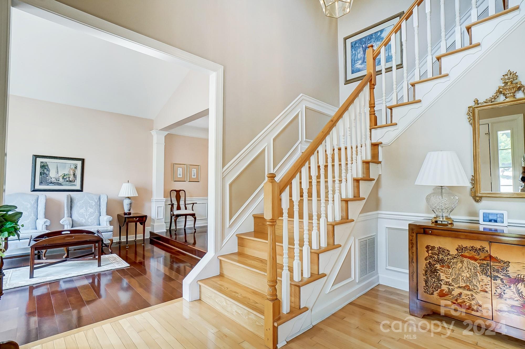 2736 Peverell Lane