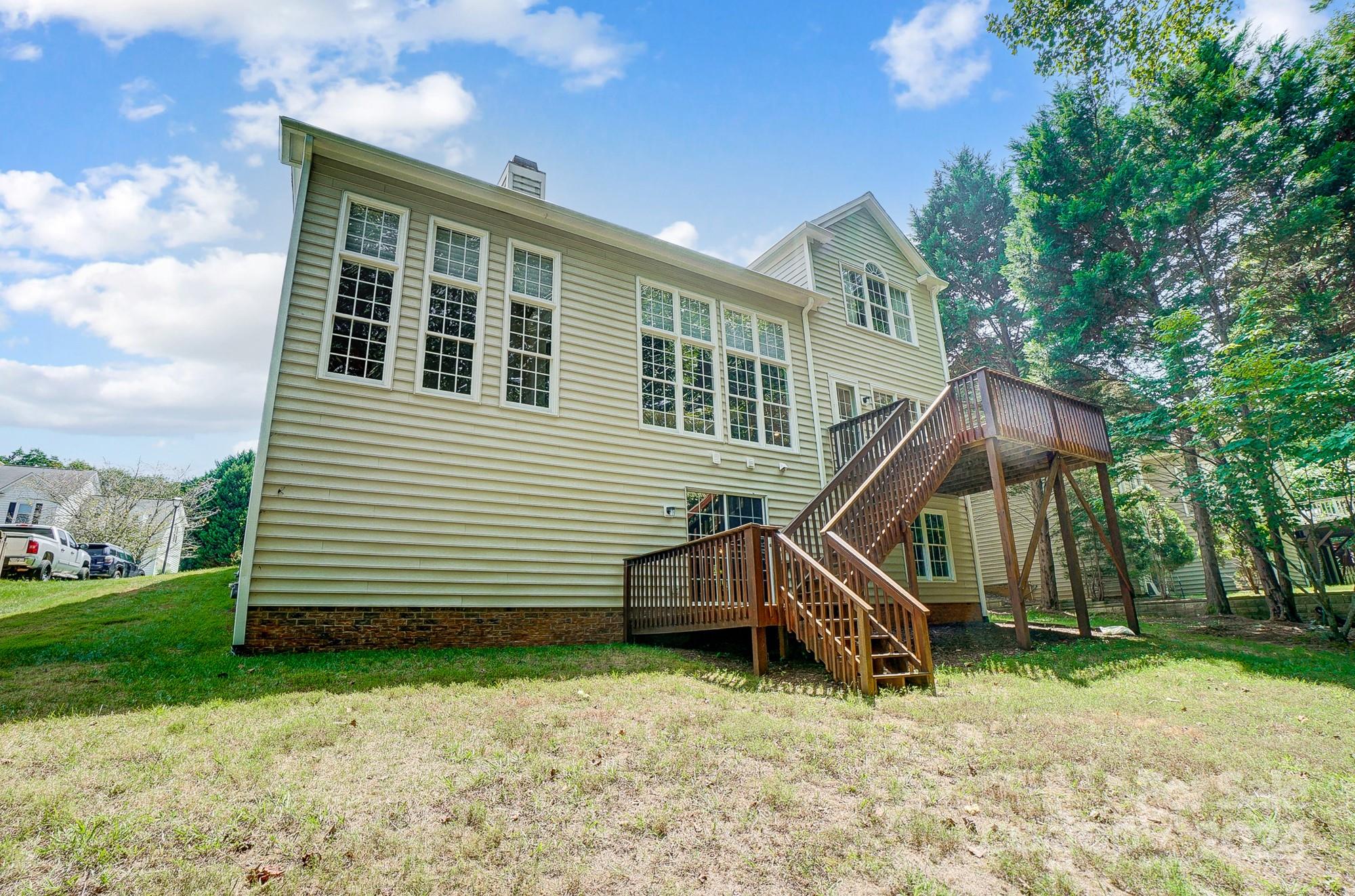 2736 Peverell Lane