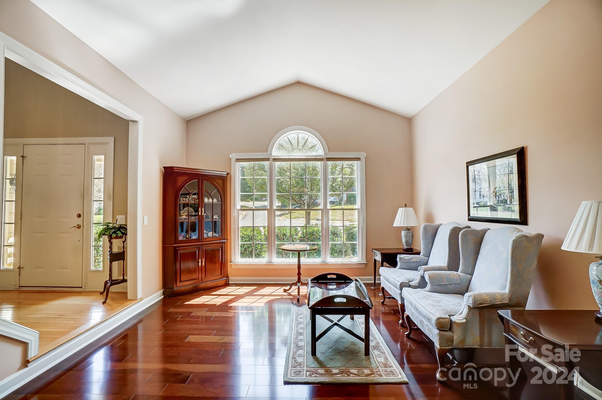 2736 Peverell Lane
