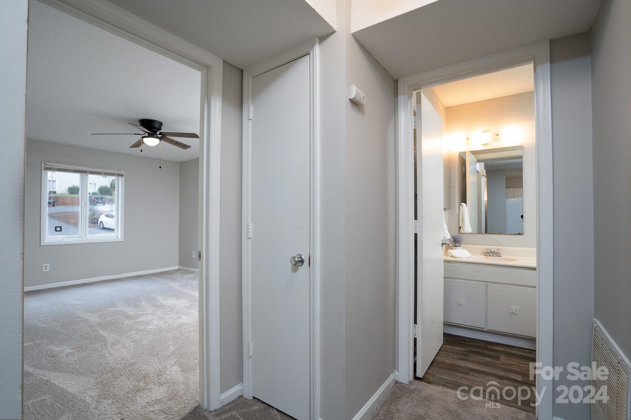 2017 Stoney Point Lane Unit: 53