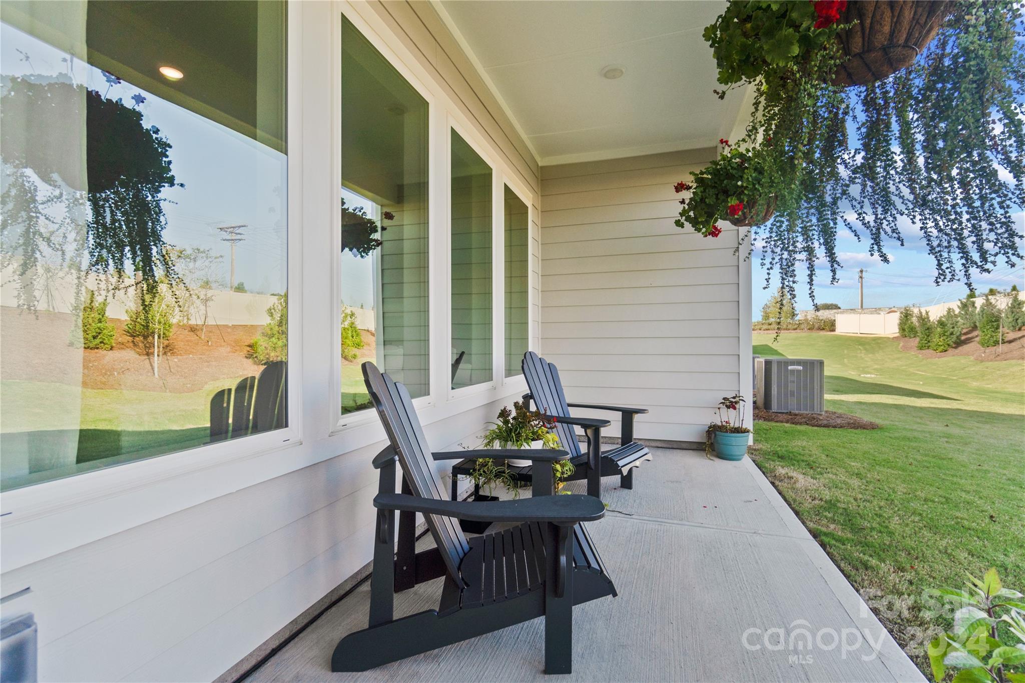 1204 Idyllic Lane