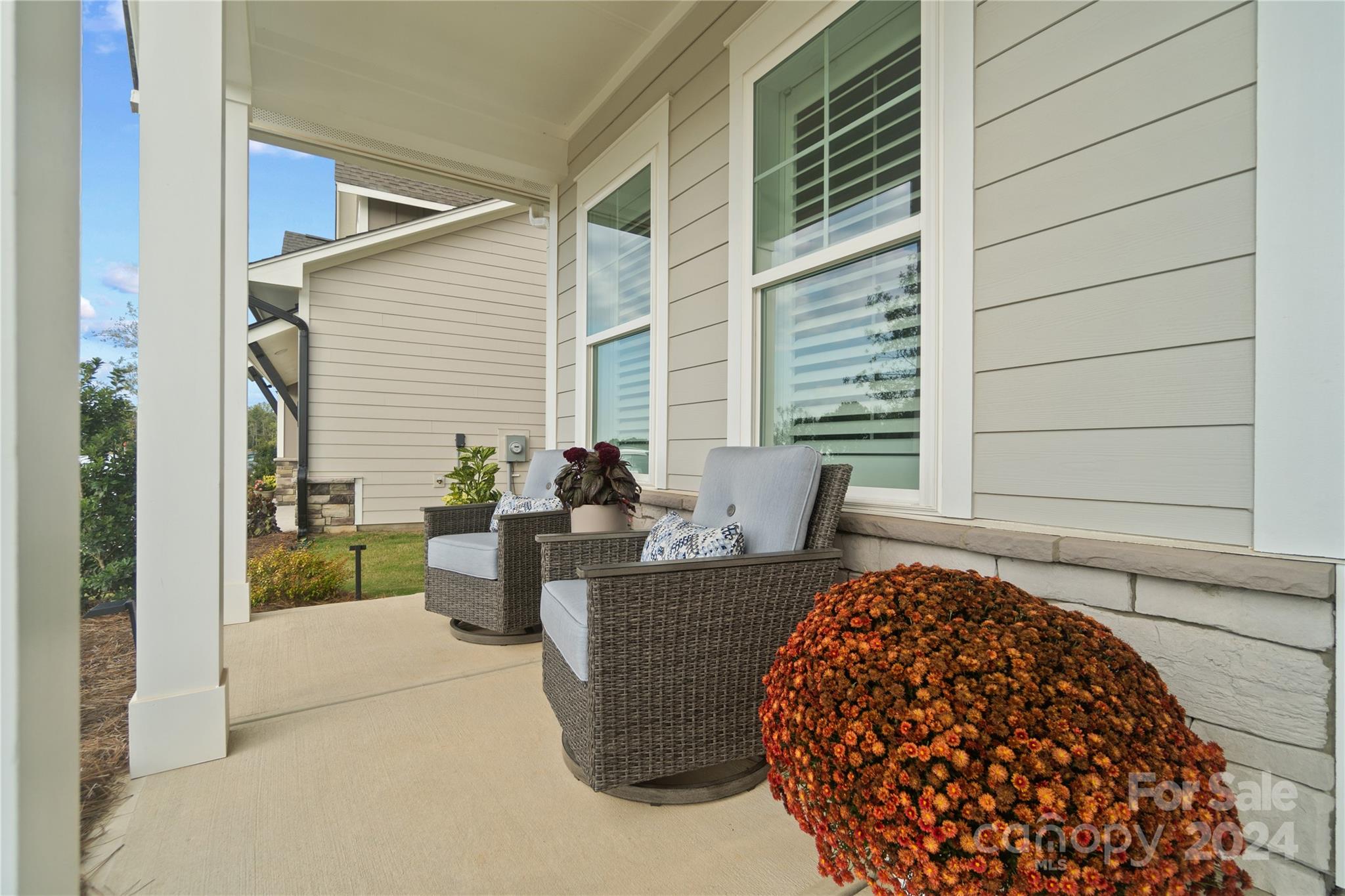 1204 Idyllic Lane