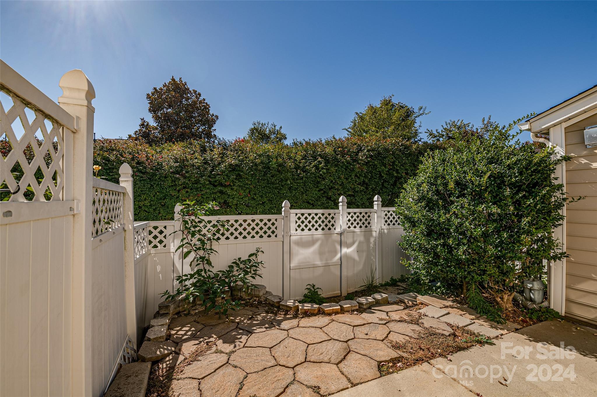 436 River Park Road
