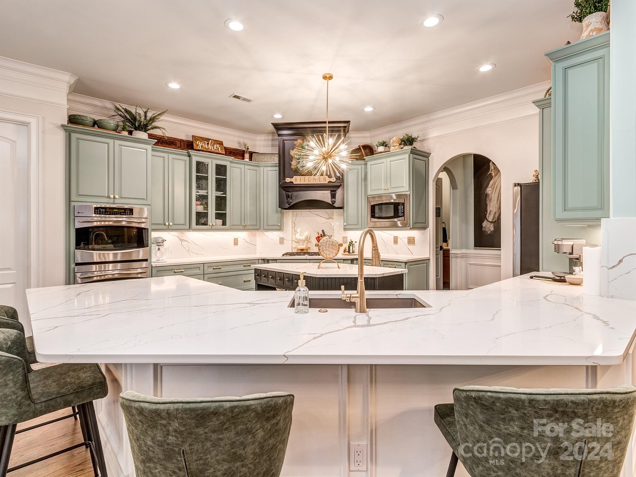 736 Cooks Cove Ridge