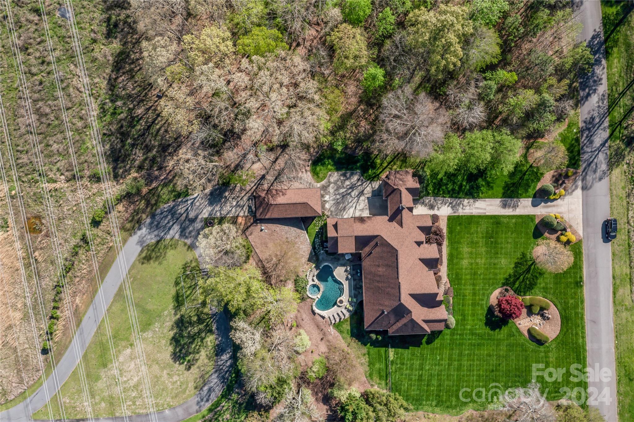 736 Cooks Cove Ridge