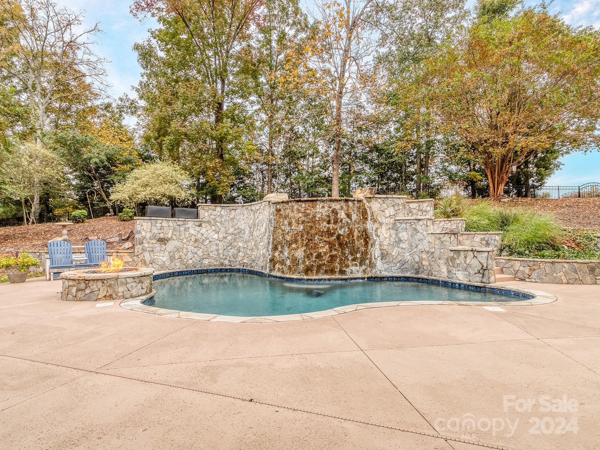 736 Cooks Cove Ridge