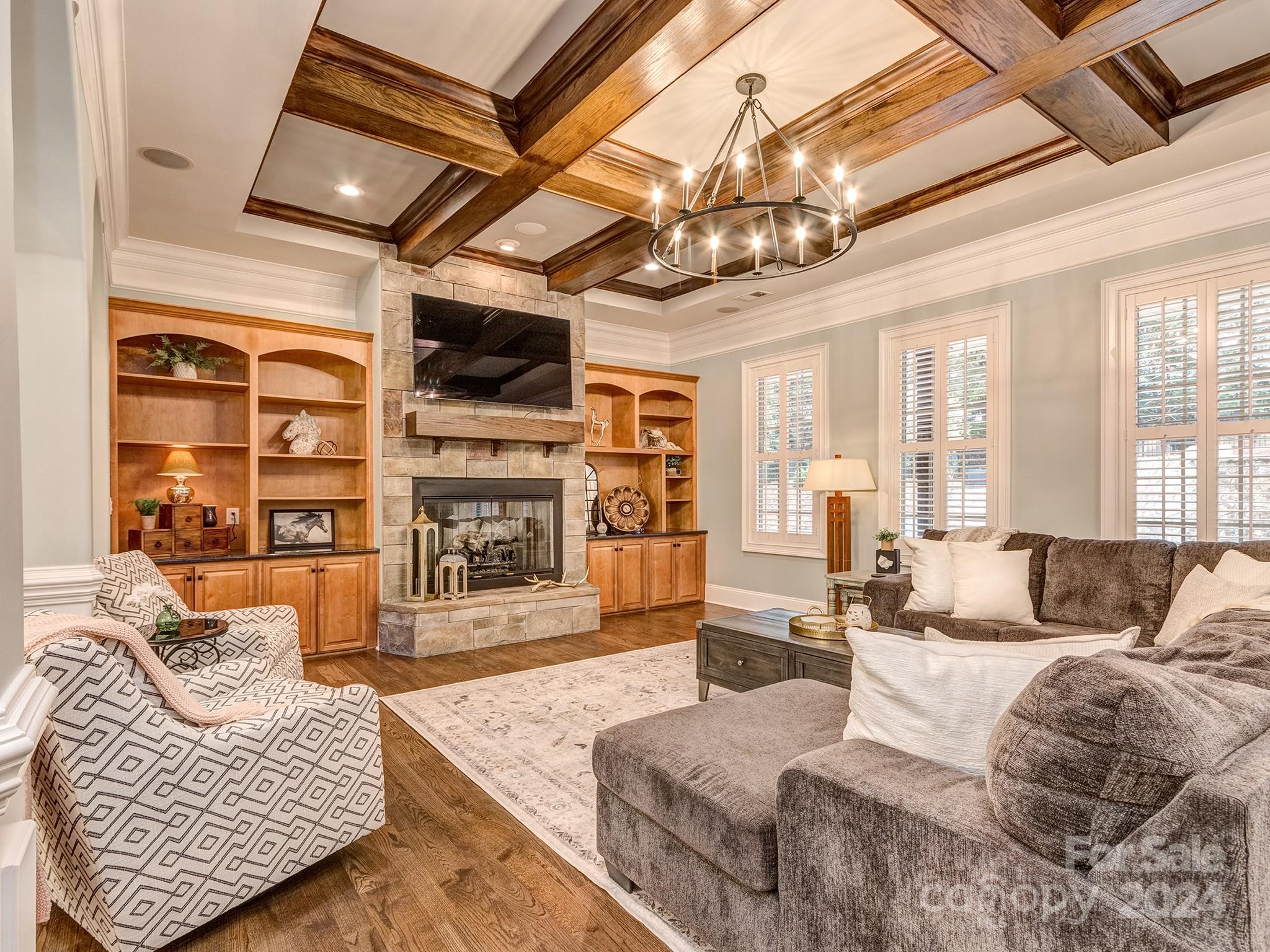 736 Cooks Cove Ridge