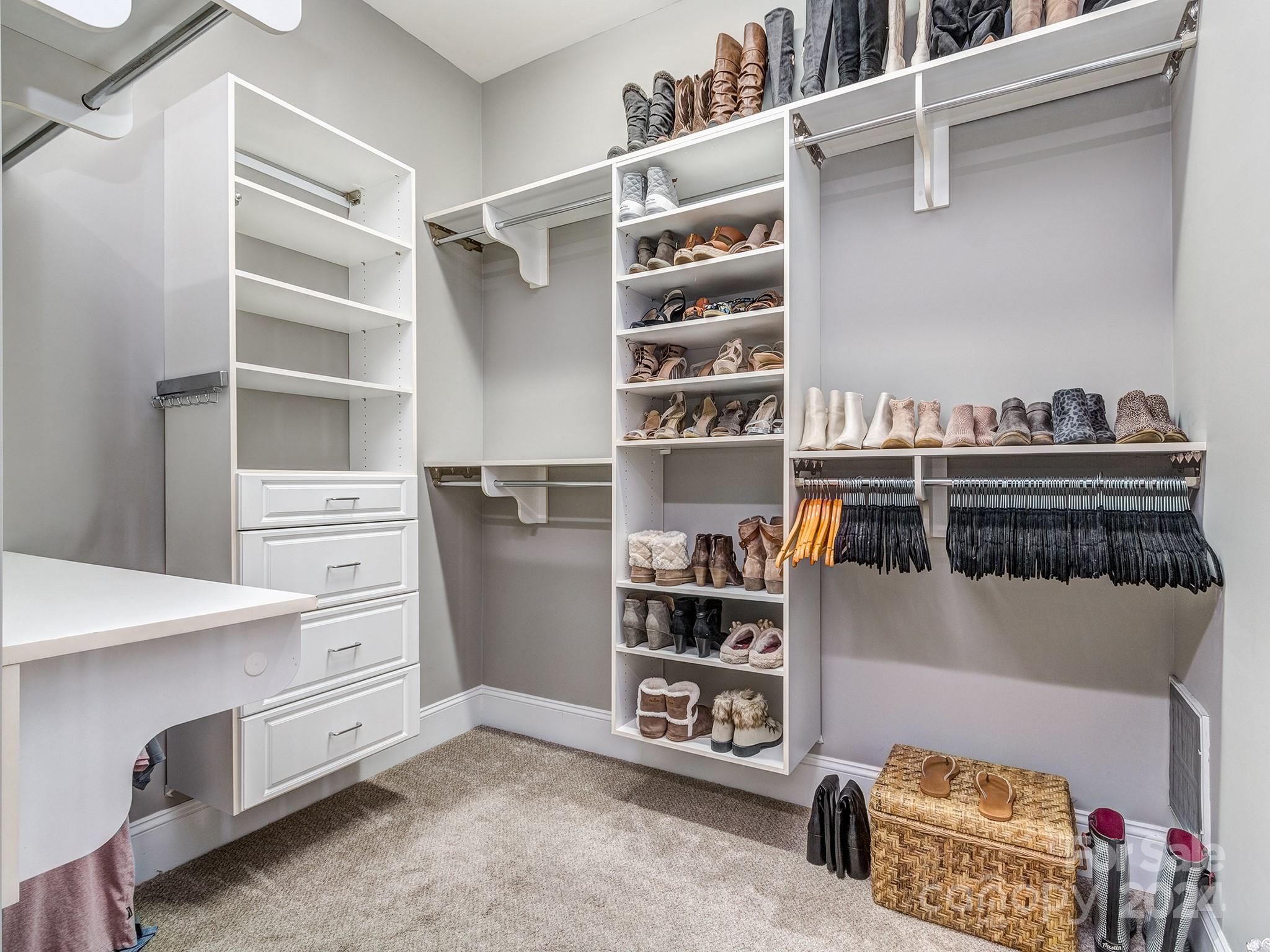 736 Cooks Cove Ridge