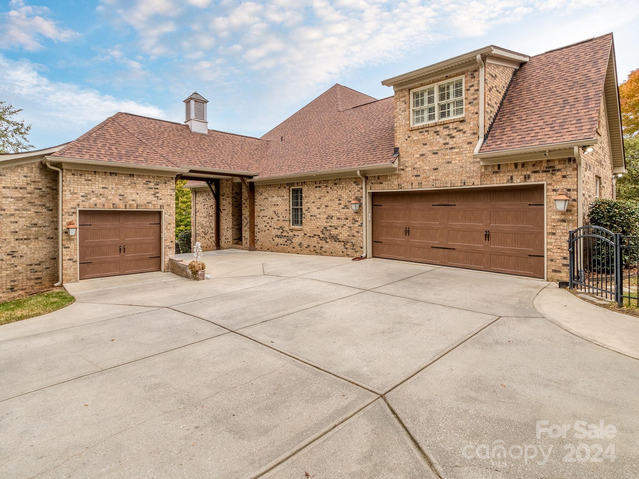 736 Cooks Cove Ridge