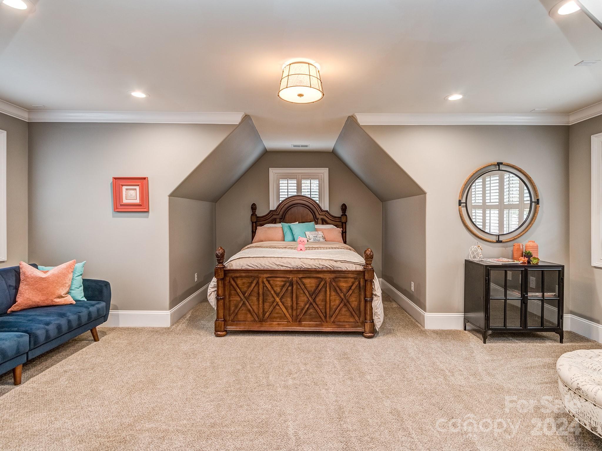 736 Cooks Cove Ridge