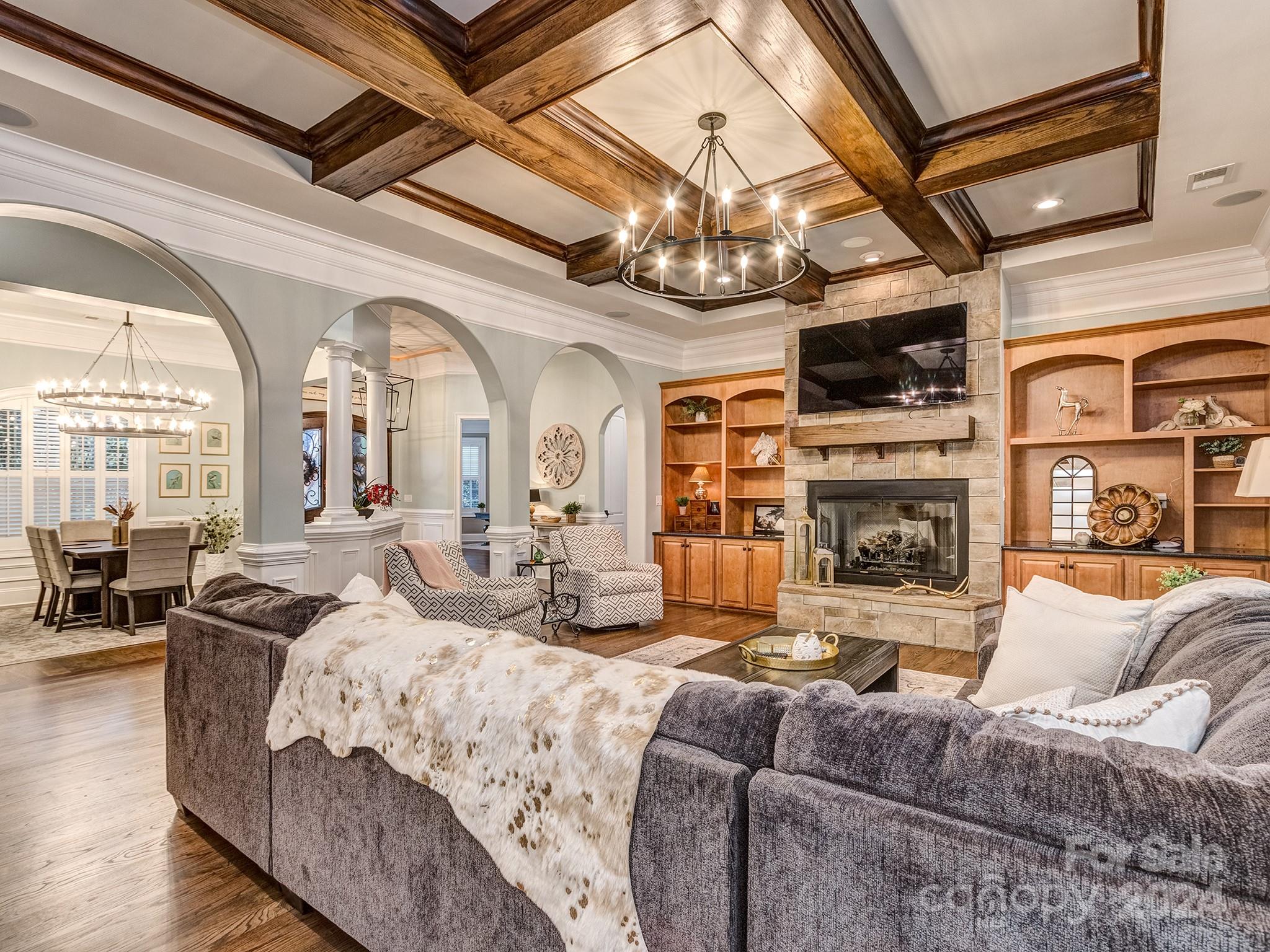 736 Cooks Cove Ridge