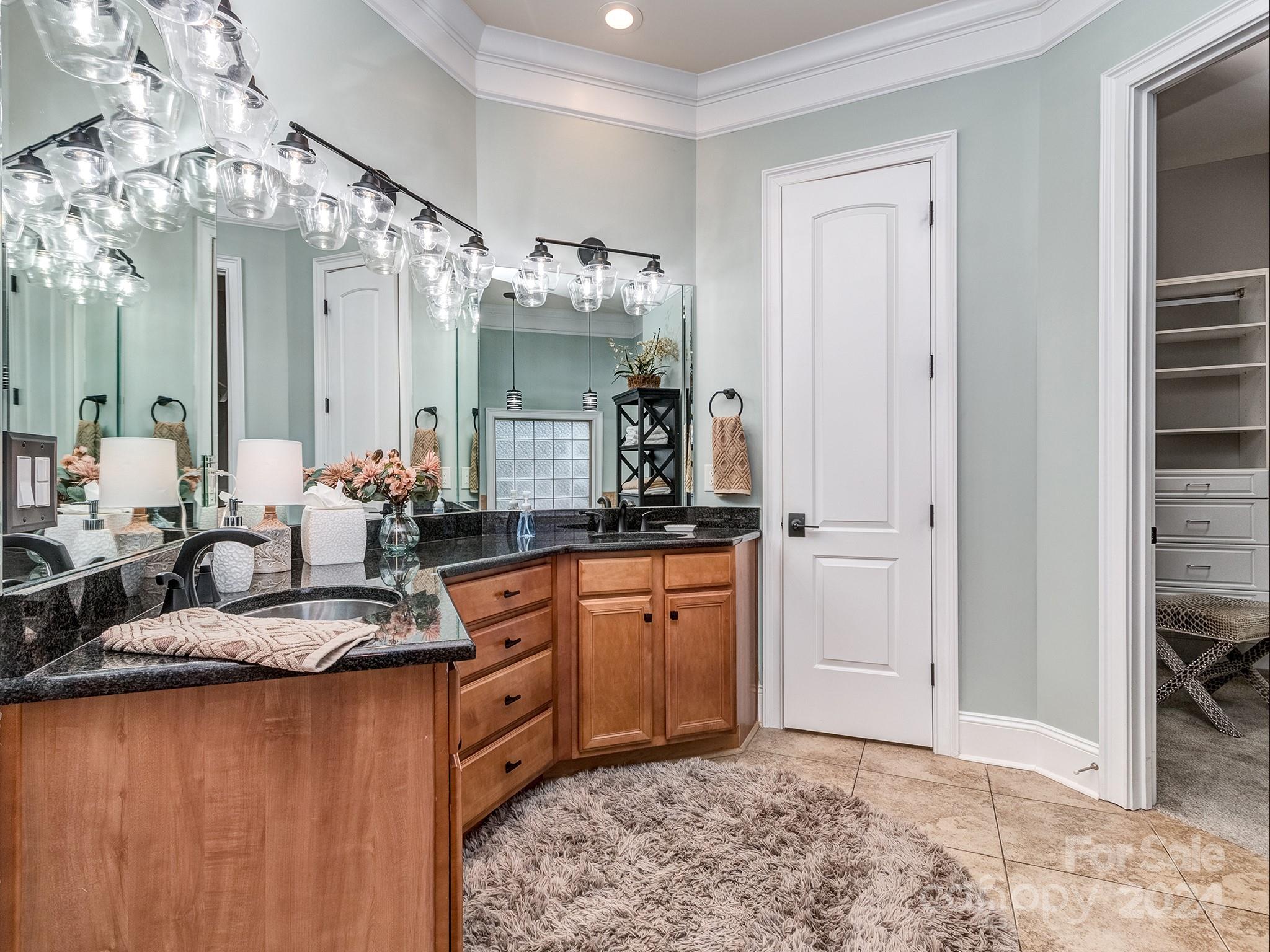 736 Cooks Cove Ridge