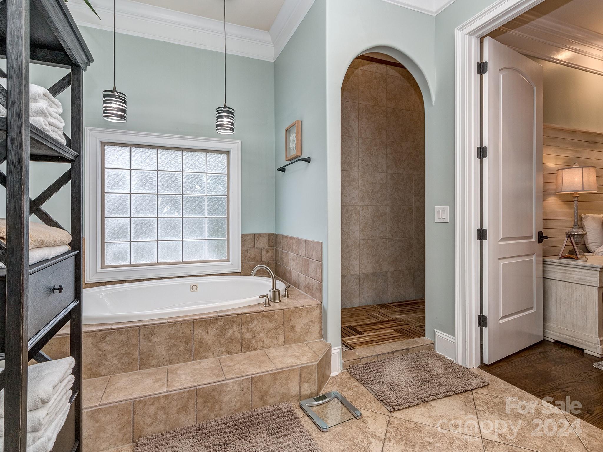 736 Cooks Cove Ridge