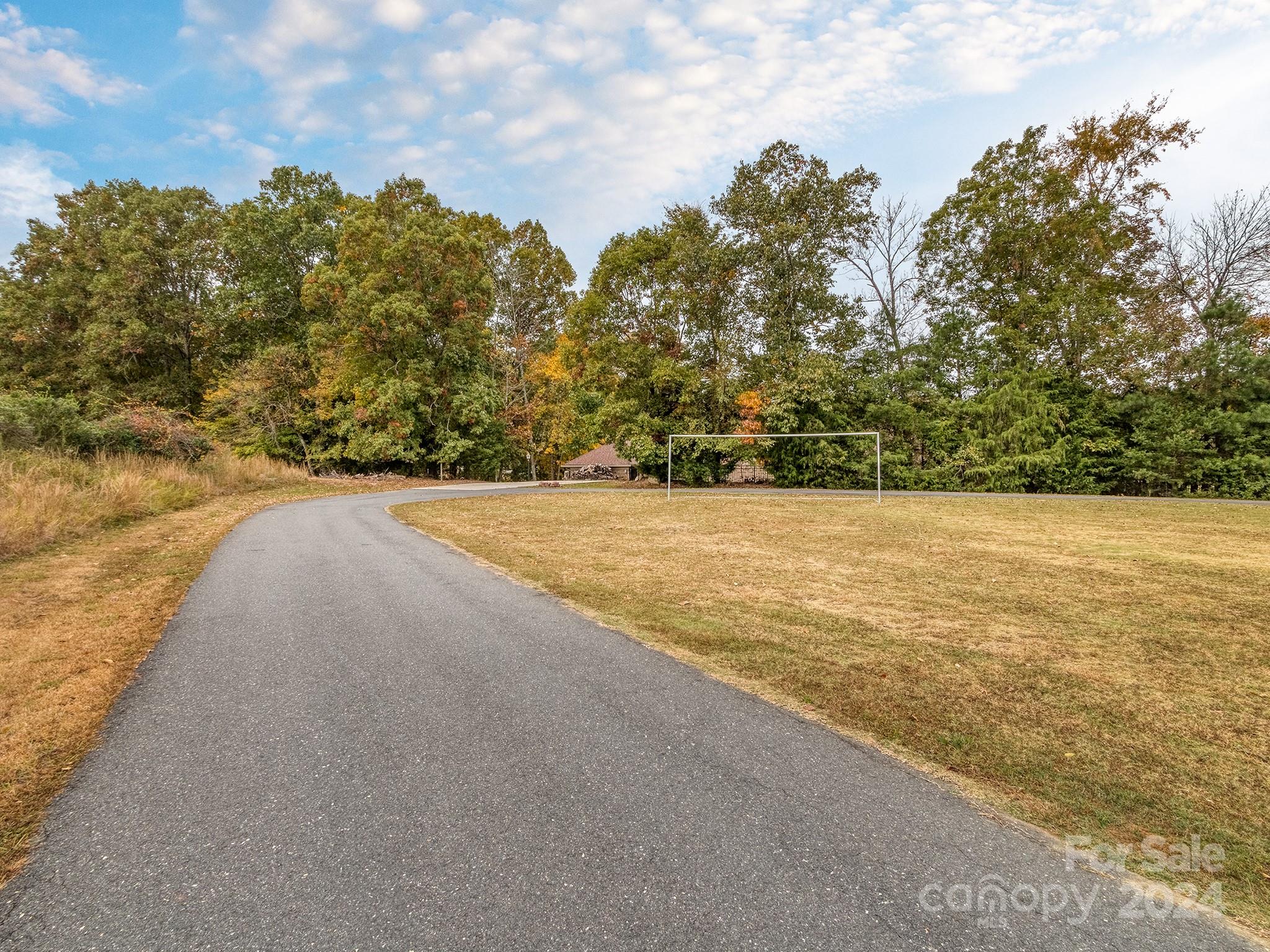 736 Cooks Cove Ridge
