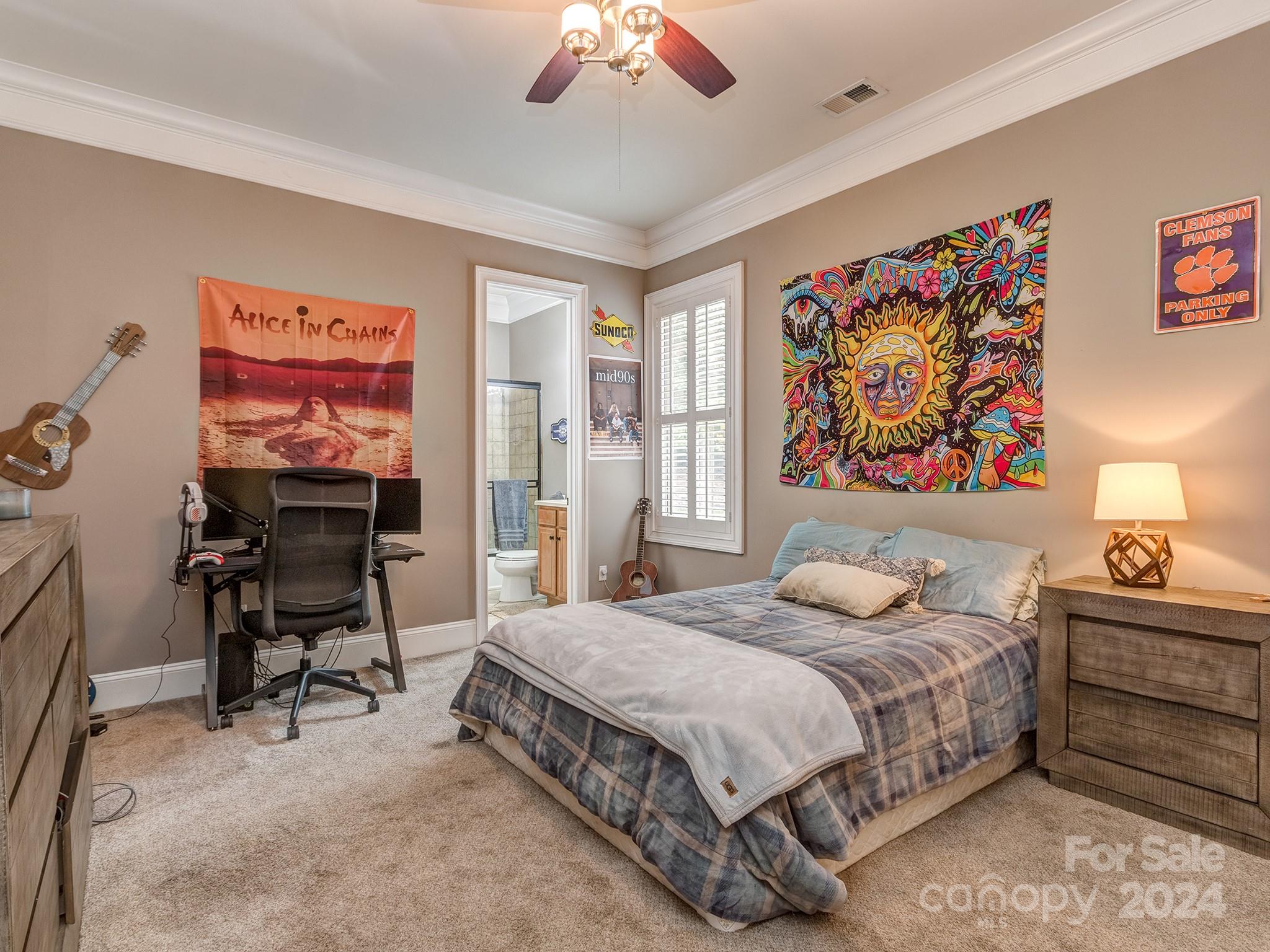 736 Cooks Cove Ridge