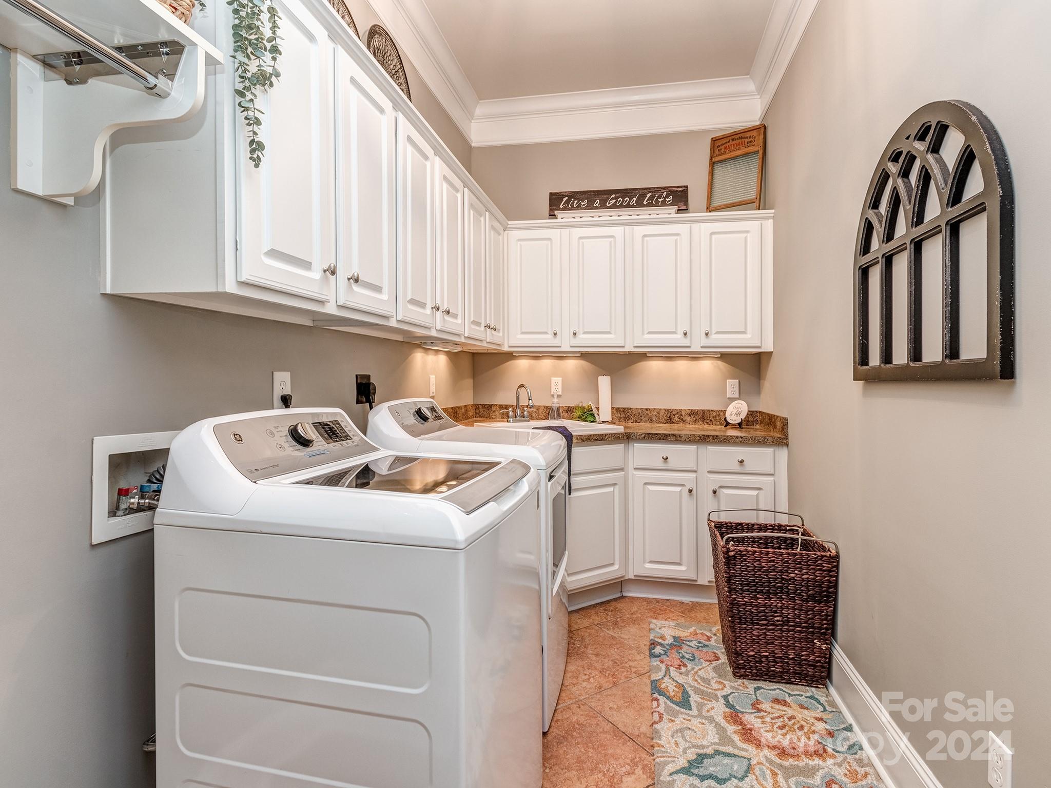 736 Cooks Cove Ridge