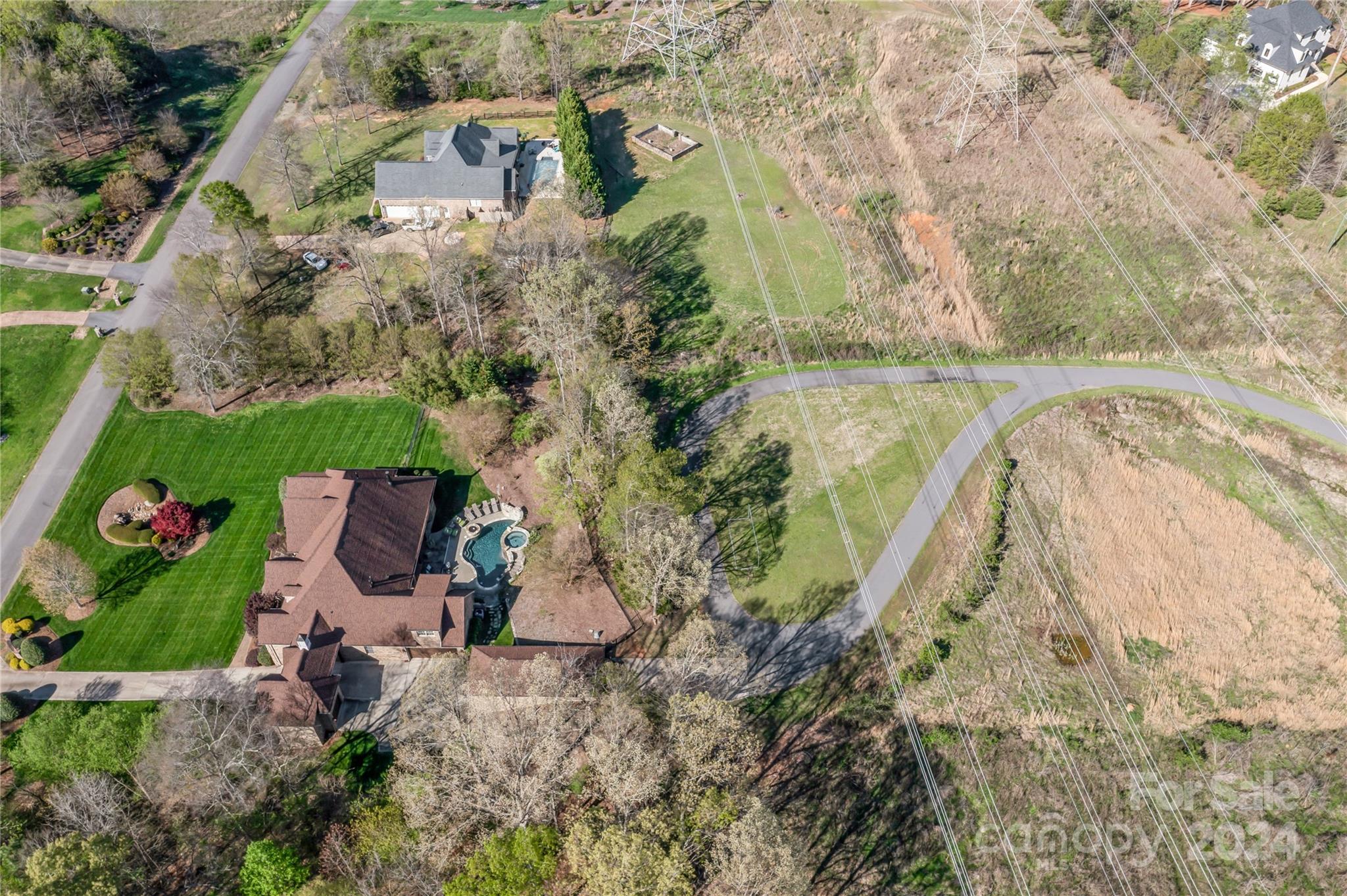 736 Cooks Cove Ridge