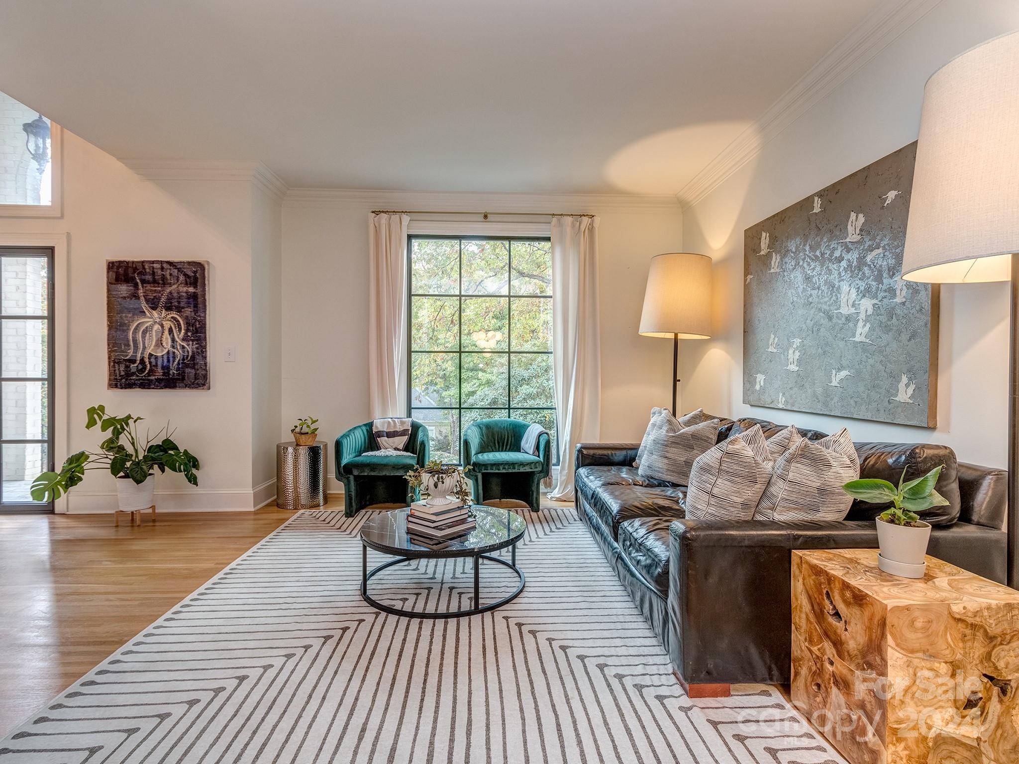 5527 Camelot Drive