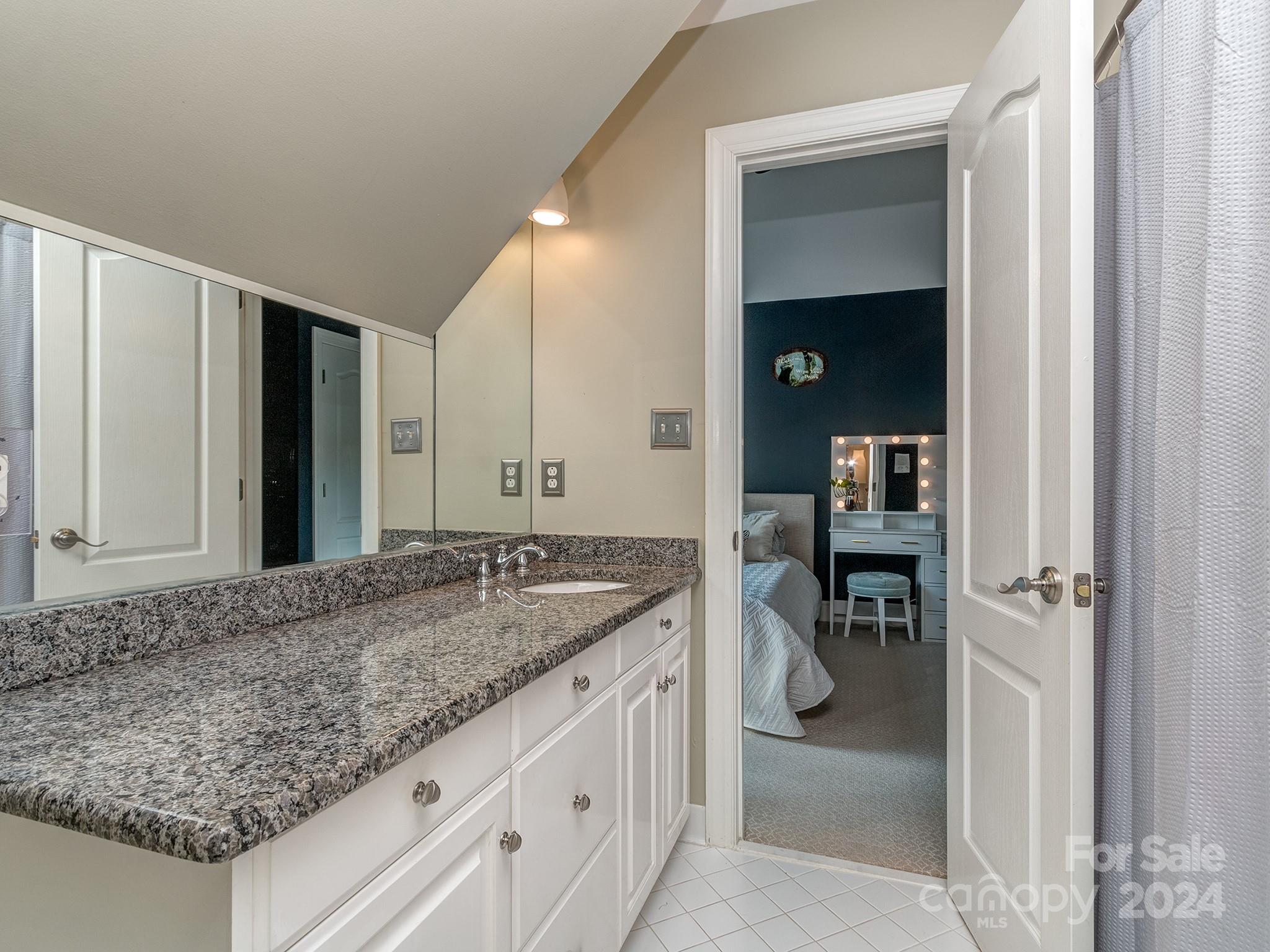 5527 Camelot Drive