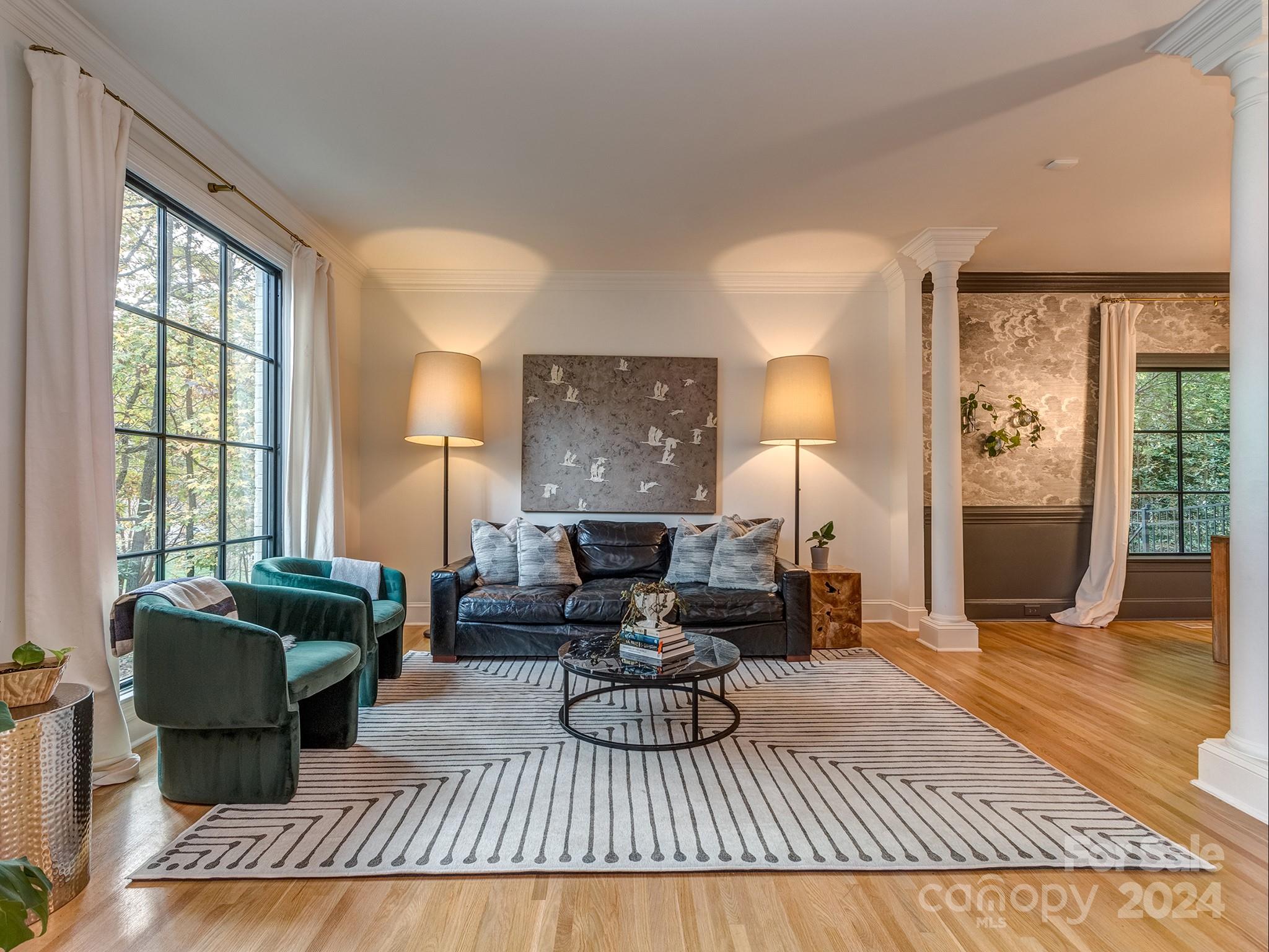 5527 Camelot Drive