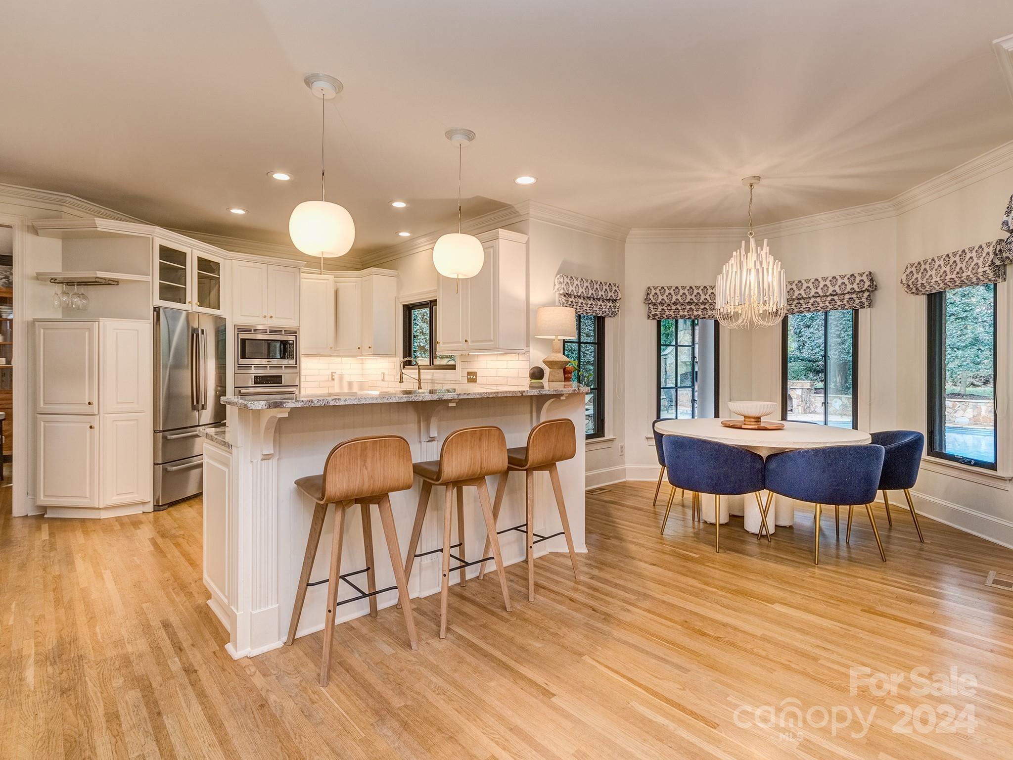 5527 Camelot Drive