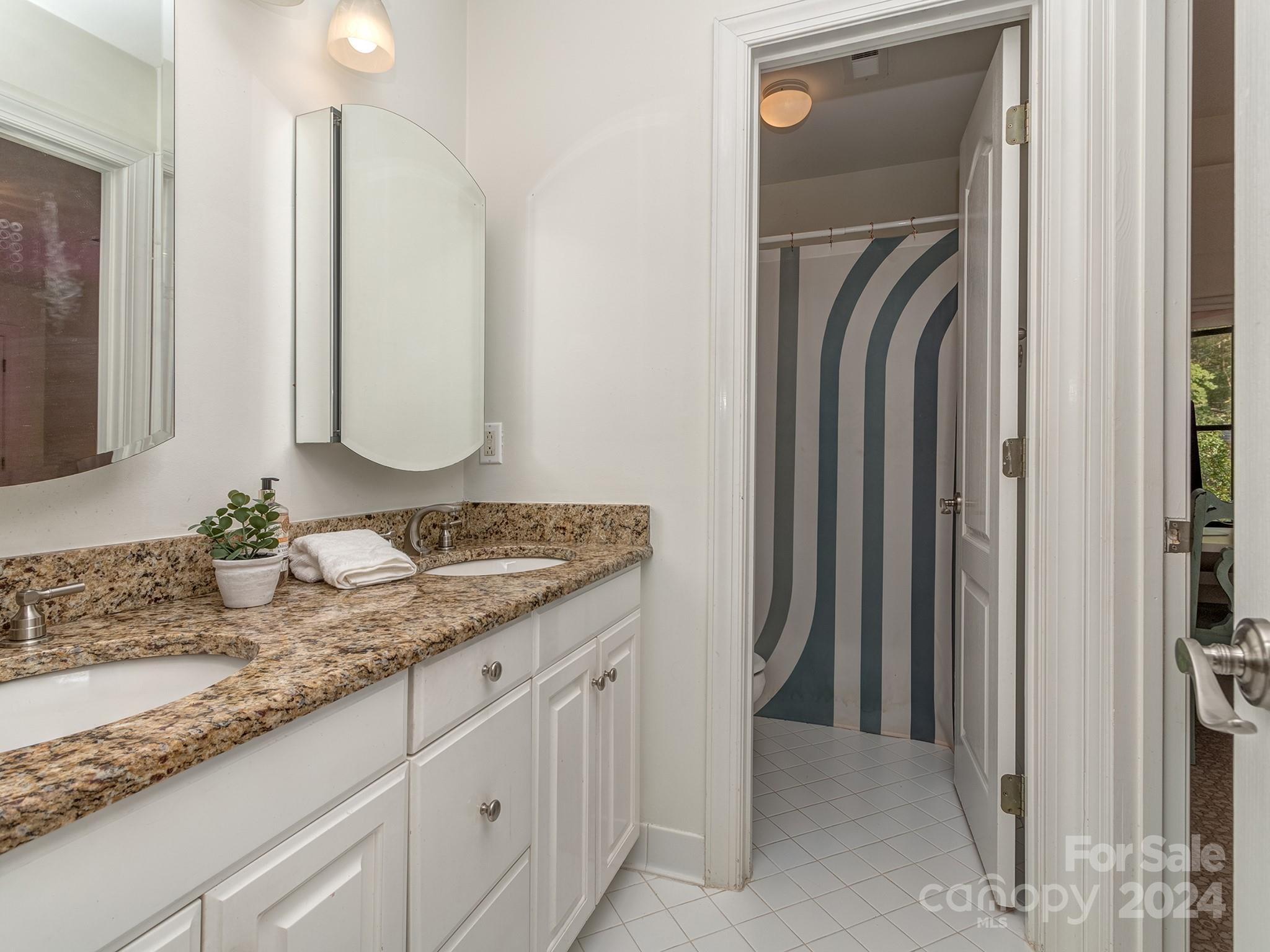 5527 Camelot Drive